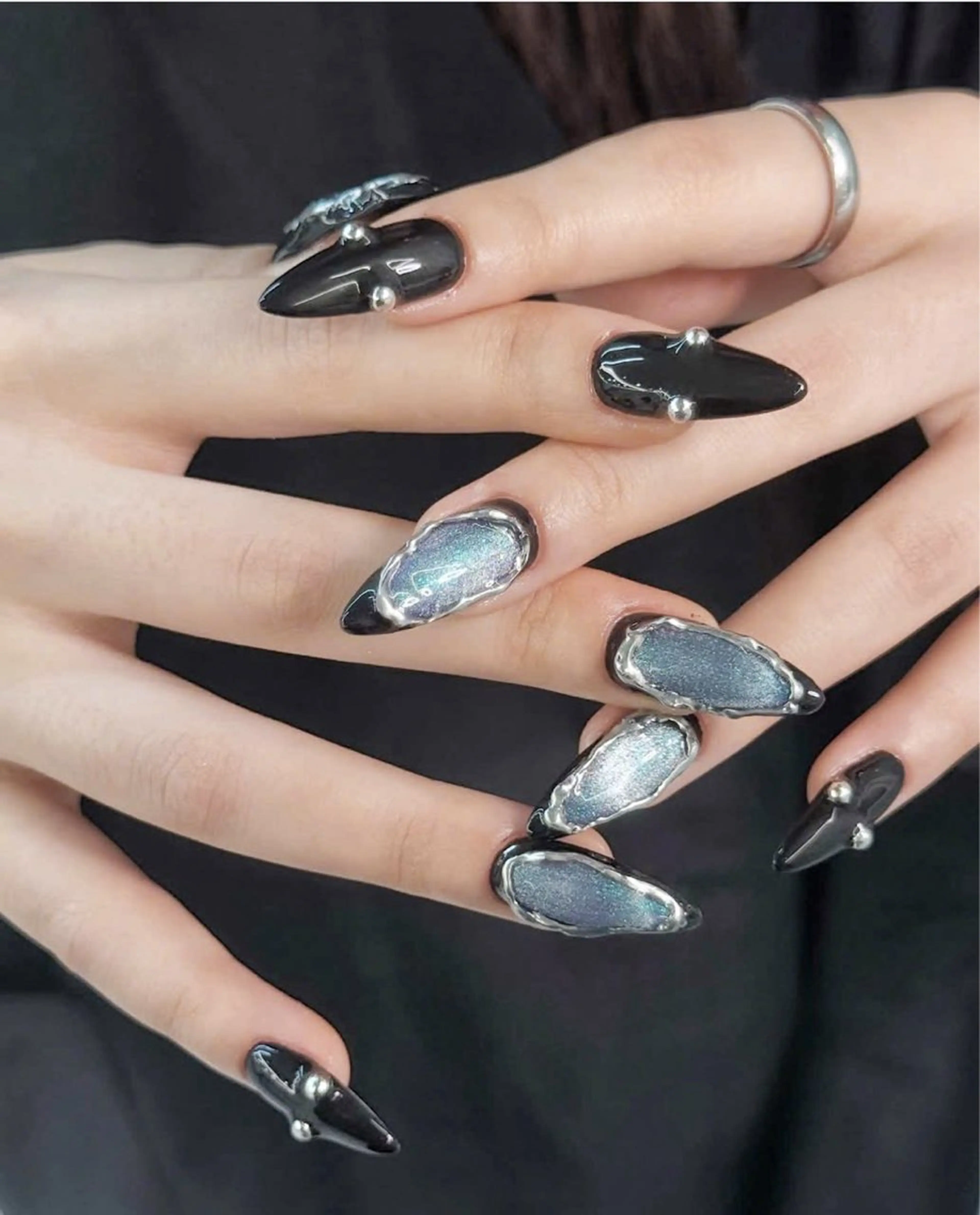 ネイル フラッシュネイル フレンチネイル グラデーション キラキラネイル 韓国ネイル Lina nail所属・Lunaa 池袋のネイルデザイン