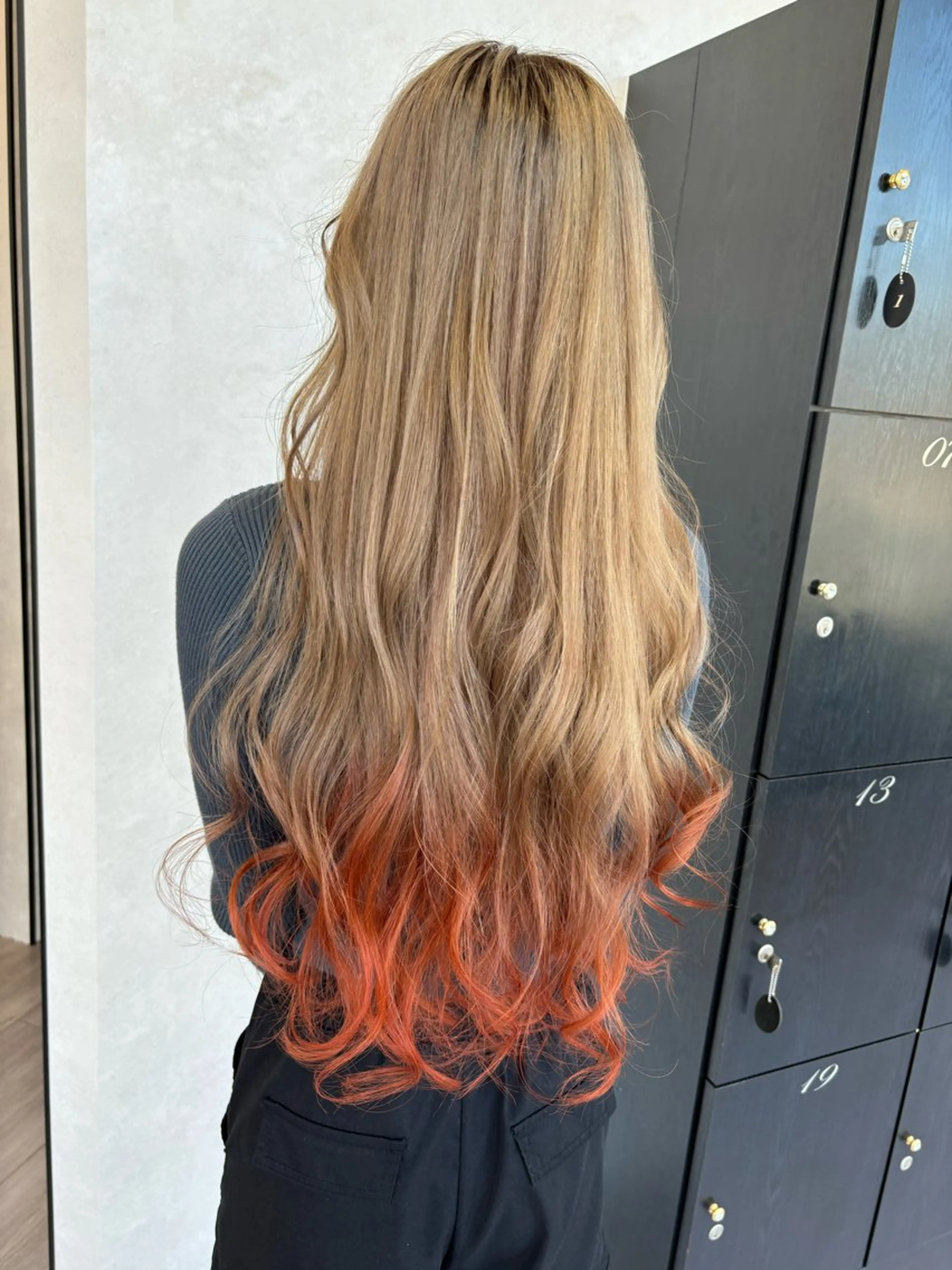 ロング カラー 石坂 瀬音のヘアスタイル