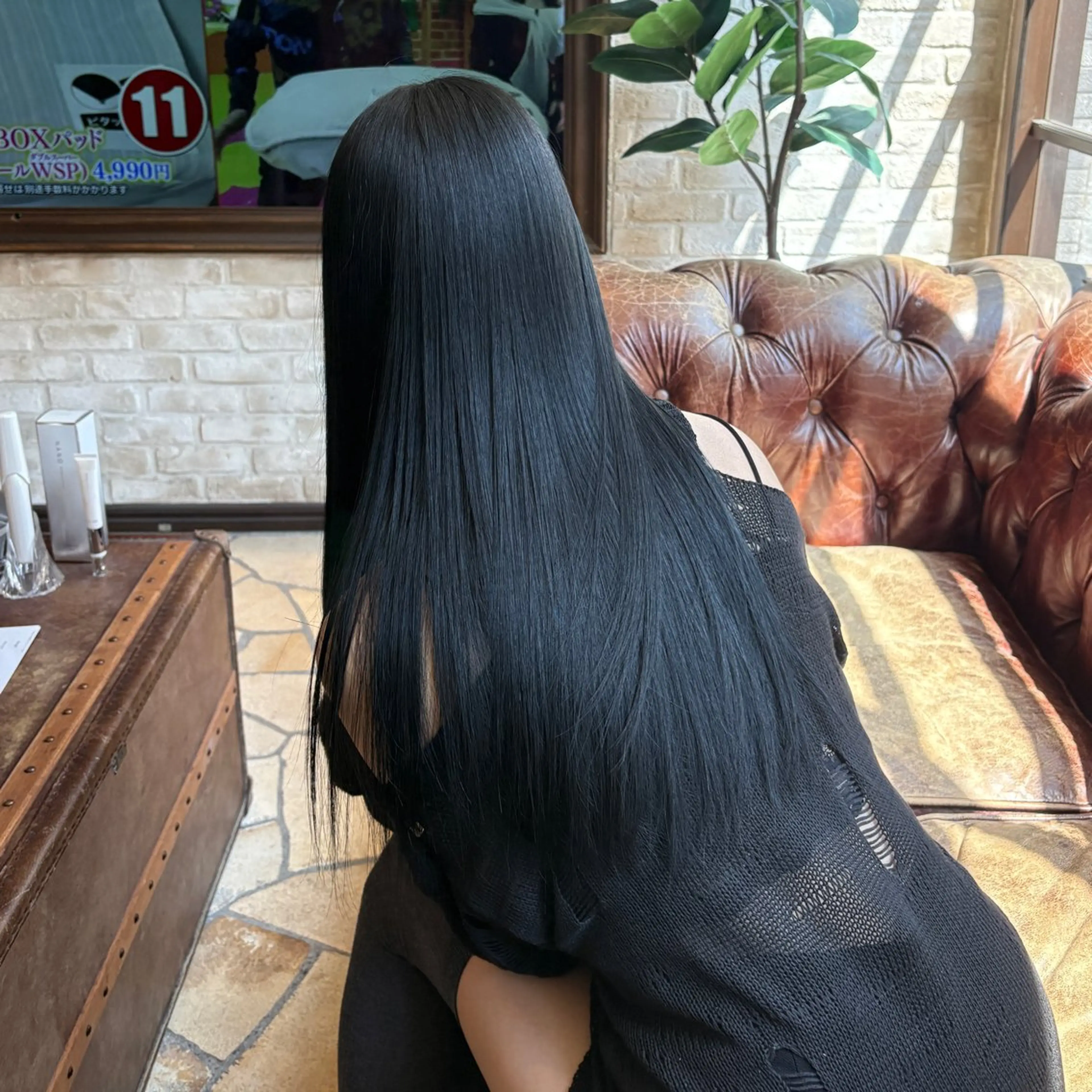 ロング カラー 黒髪 ブルーカラー ブルーブラック 縮毛矯正 🐺イノウエ サキ🐺のヘアスタイル