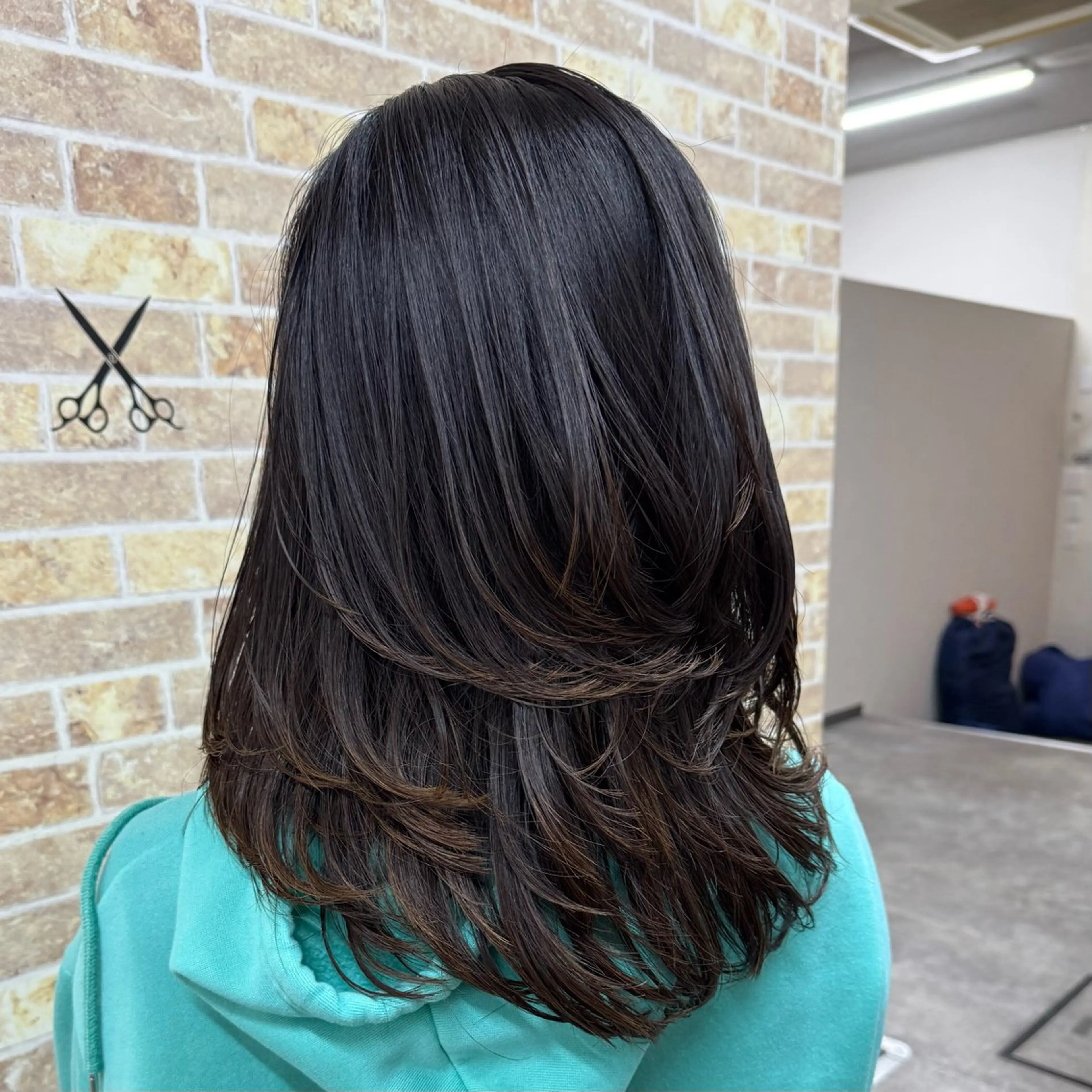 セミロング レイヤーカット GALAXY ＆BRELLA 水戸店所属・皆川 千奈実のヘアスタイル