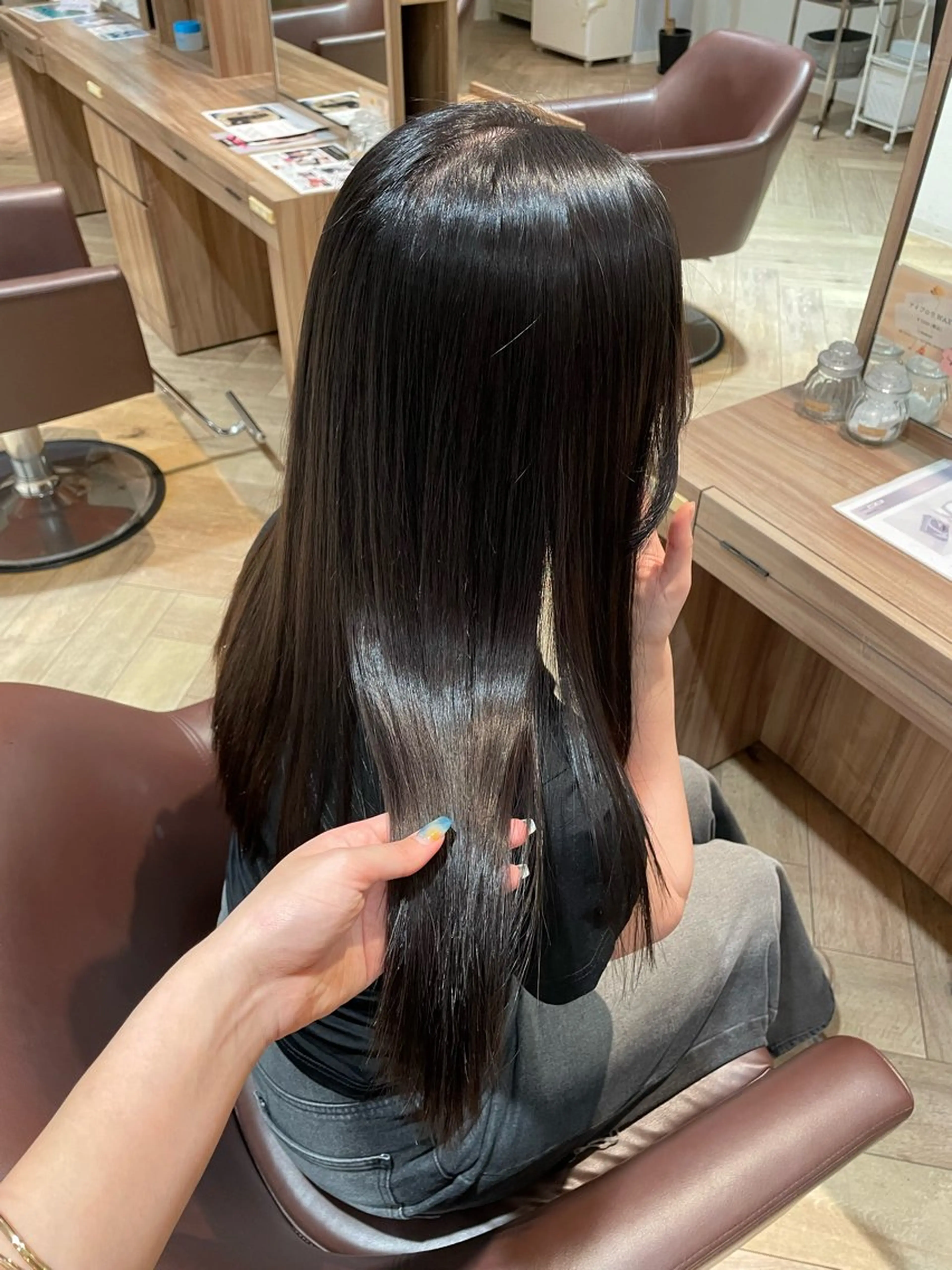 ロング 安田 朱由のヘアスタイル