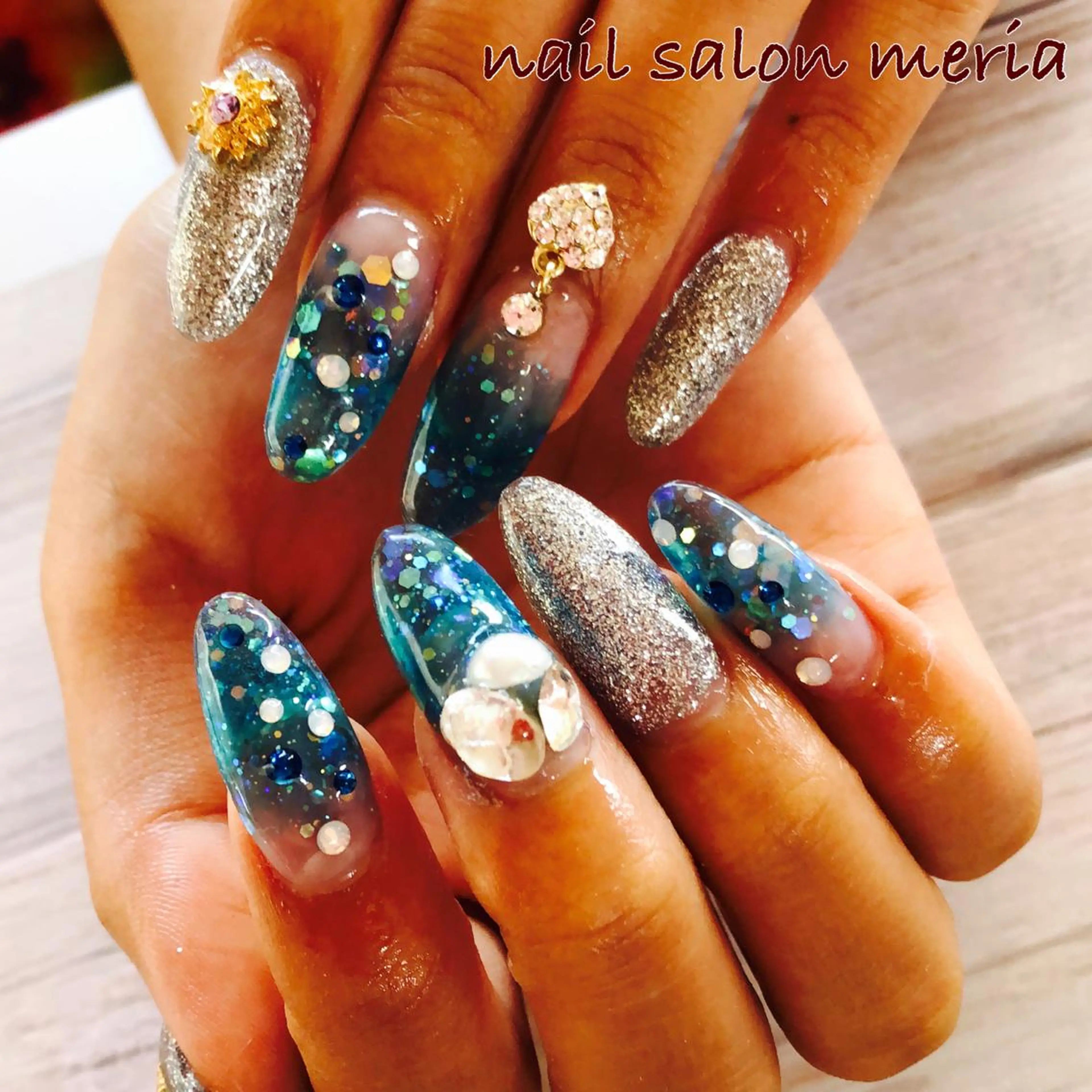 ネイル スカルプネイル ハンドネイル プライベートビューティーサロンメリア所属・ビューティーサロン meriaのネイルデザイン