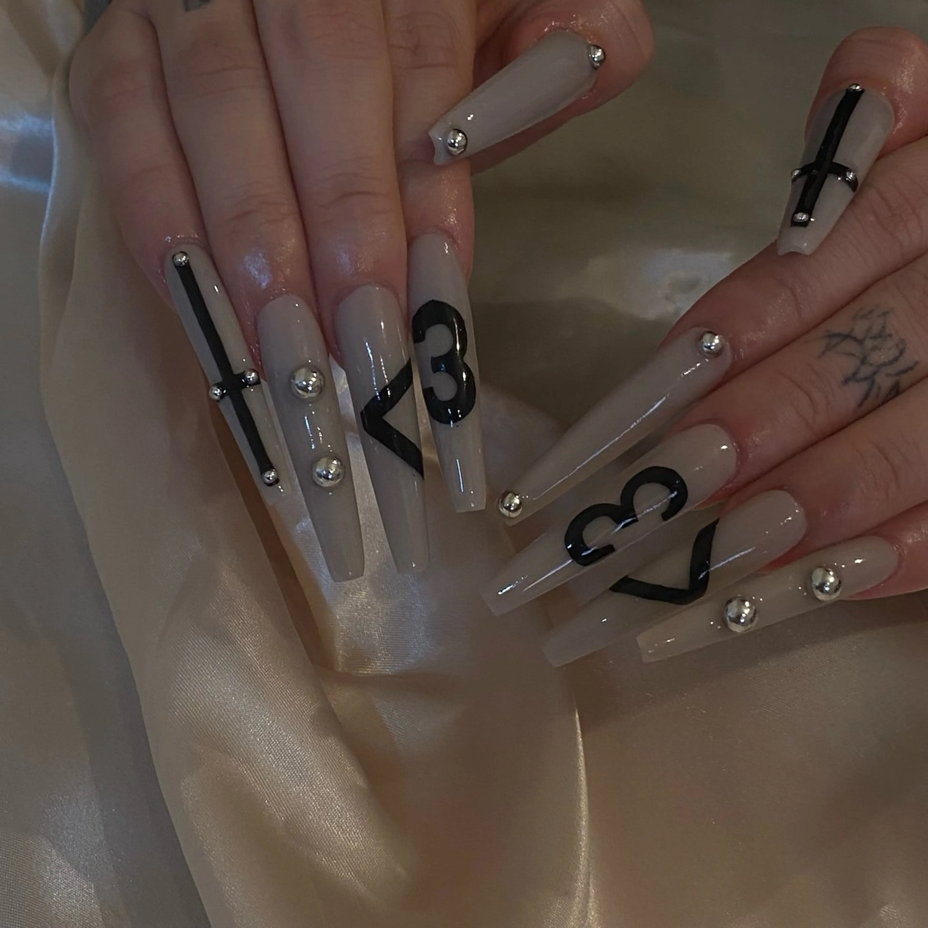 ネイル ハンドネイル la vie  Luire所属・la vie Luire ｱｽｶのネイルデザイン