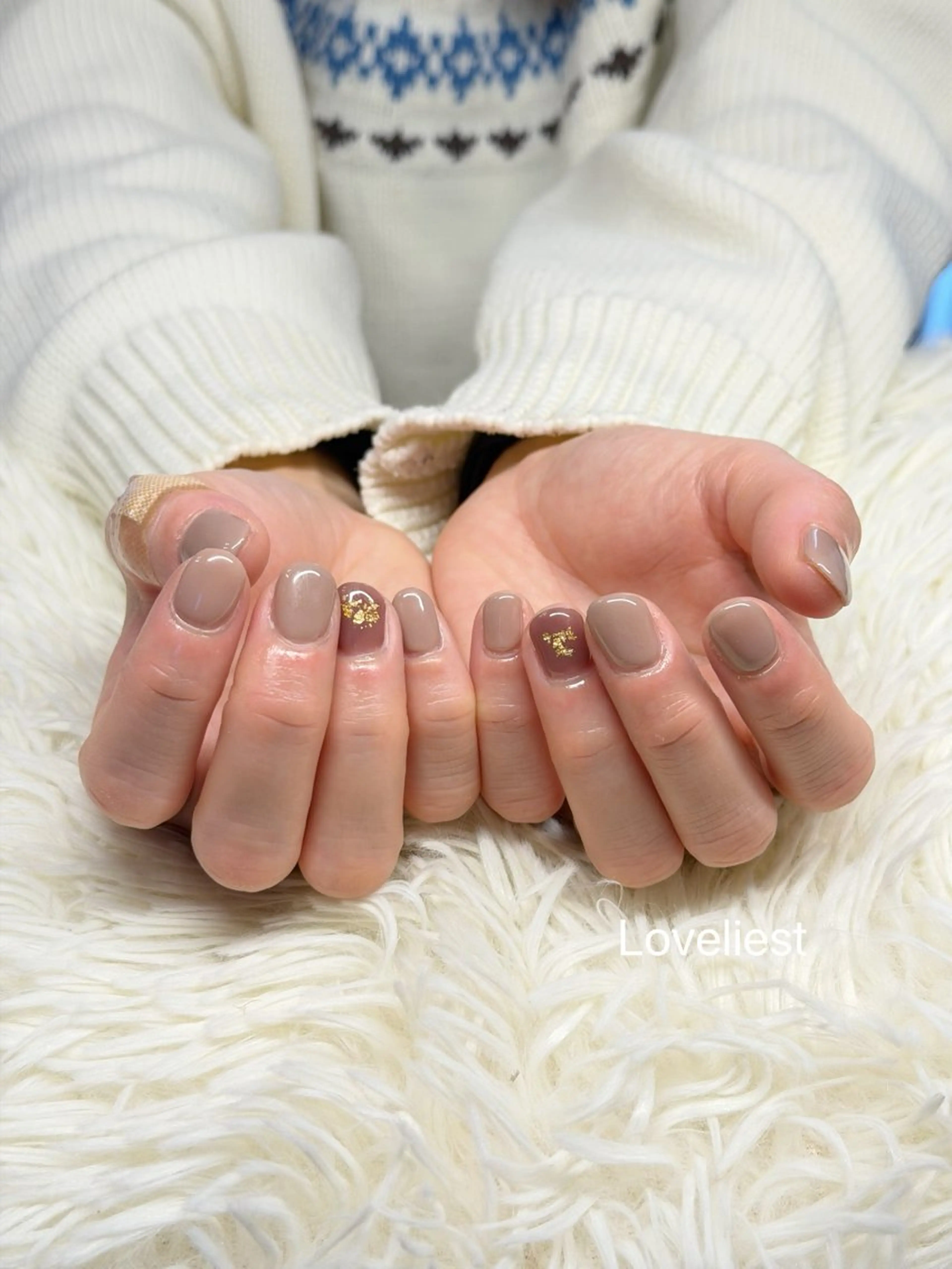 ネイル ハンドネイル 須藤 紗彩の眉毛・アイブロウイメージ