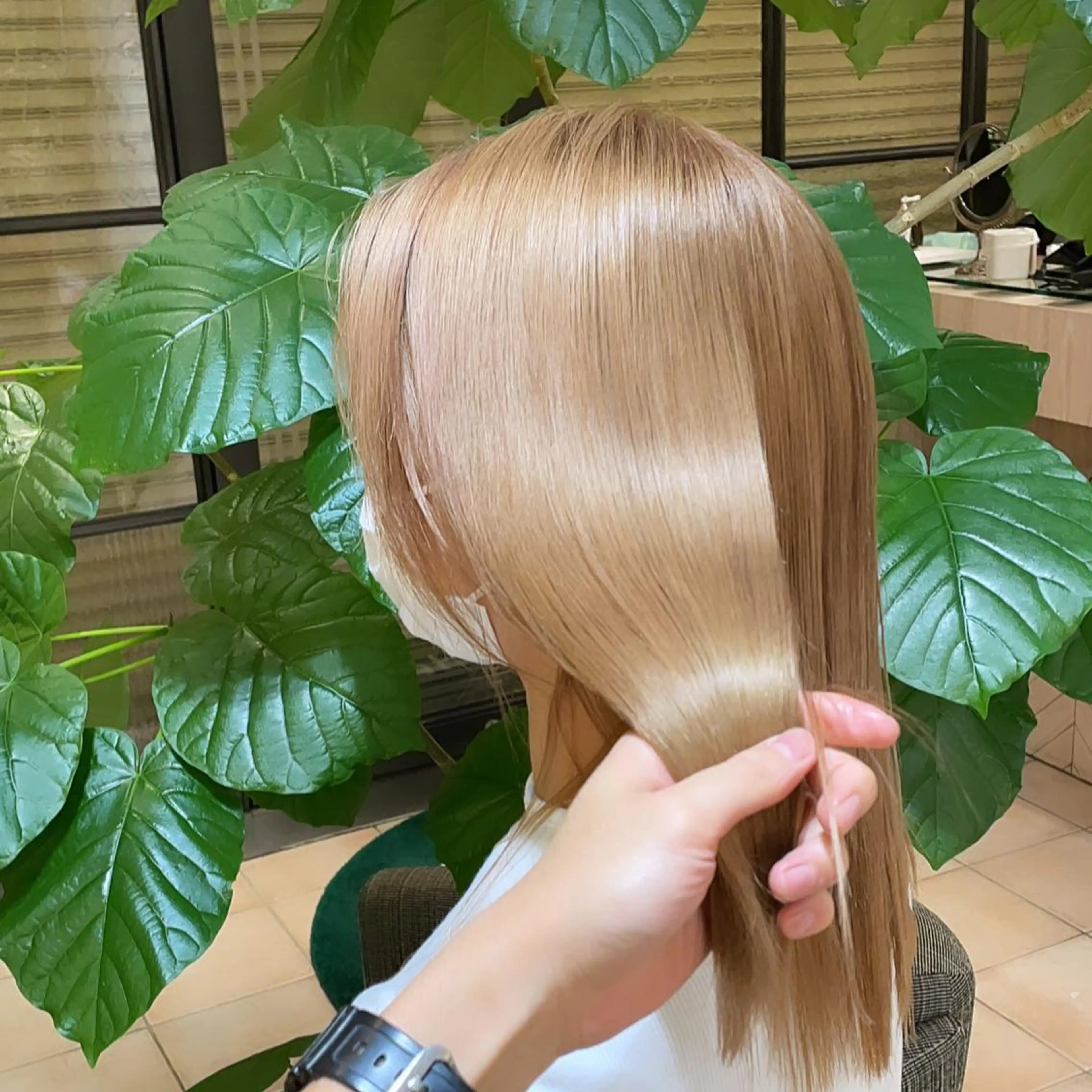 セミロング カラー ブリーチ ケアブリーチ ヘアカラー tet 店長 RIKITOのヘアスタイル