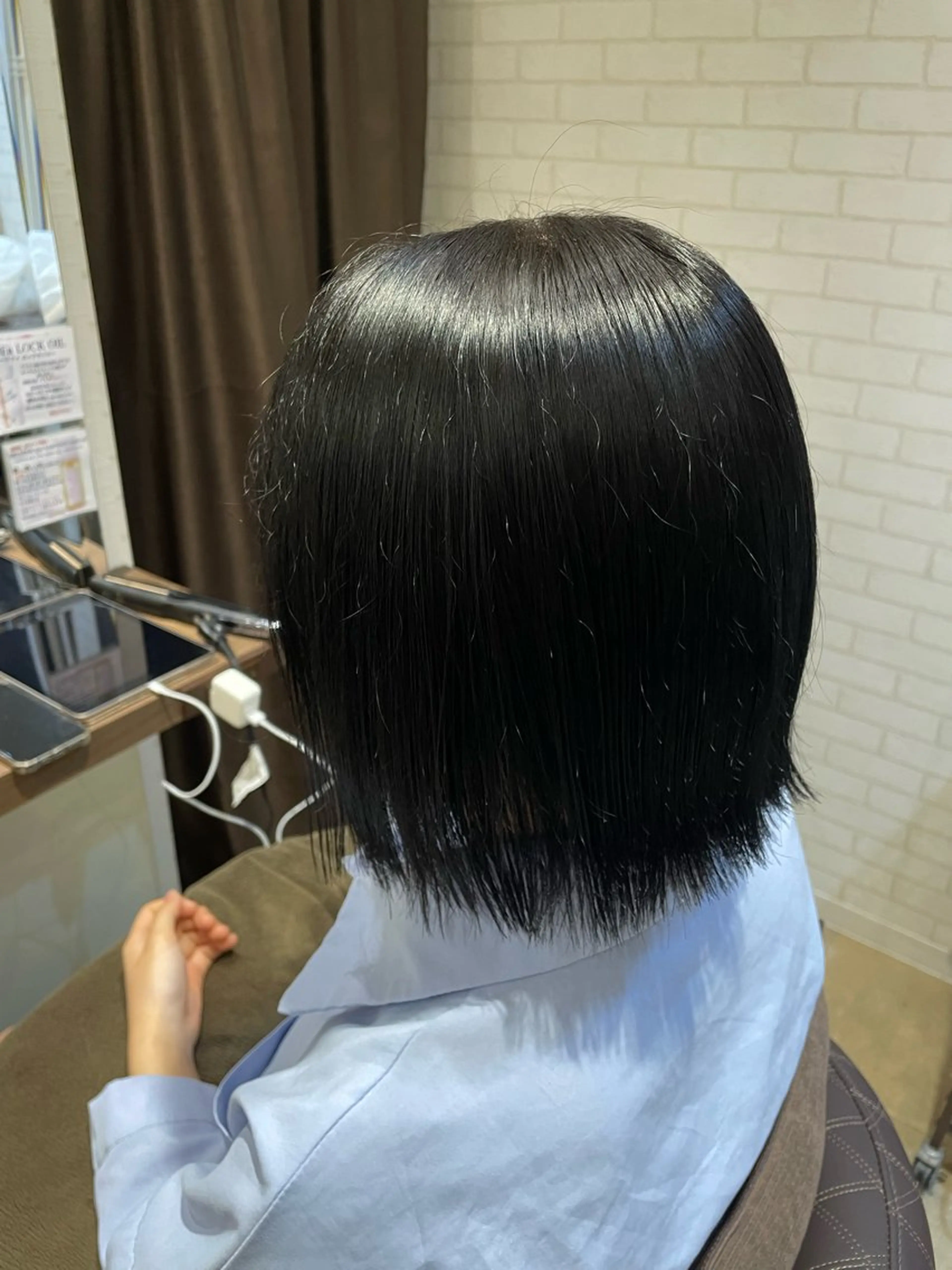 ミディアム カラー 緑川 佳薫のヘアスタイル