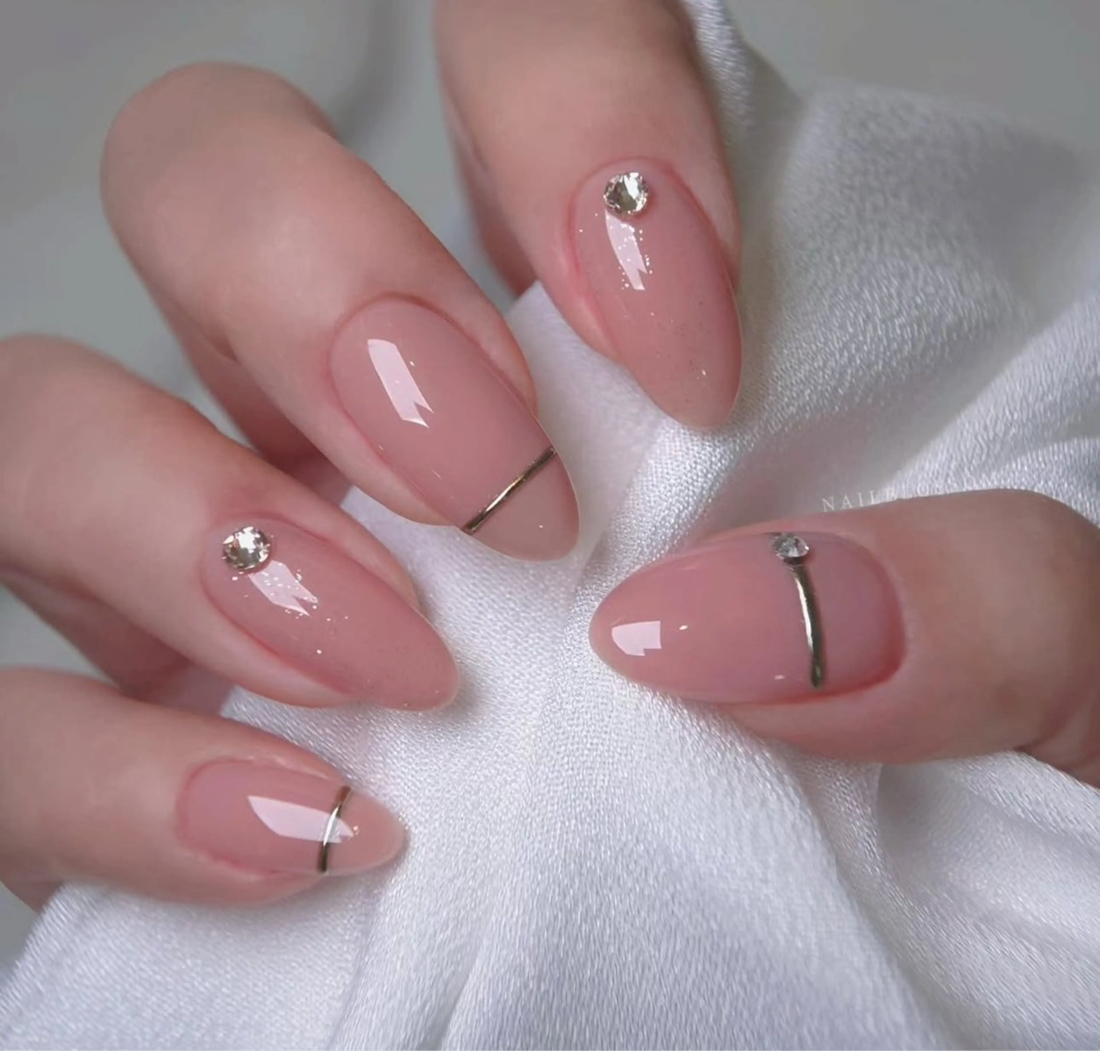 ネイル ハンドネイル 🎀PG🩵 ネイルサロンのネイルデザイン