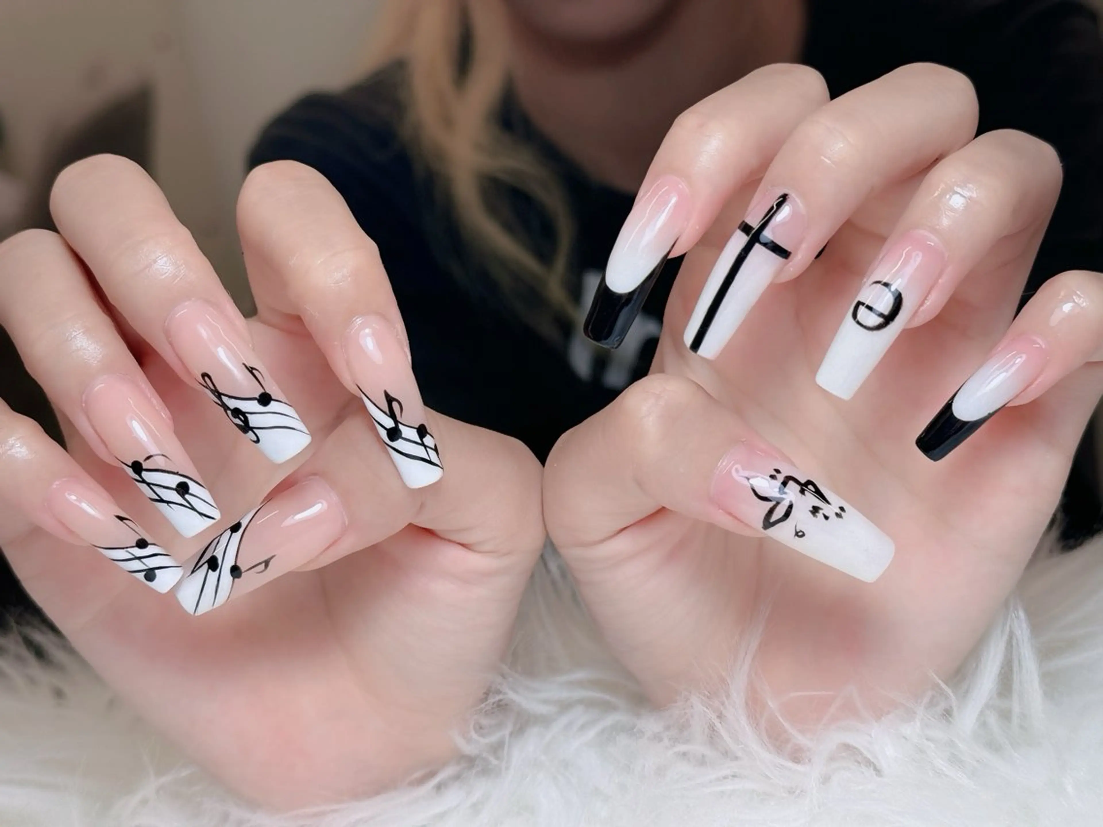 ネイル オーロラネイル チークネイル フットネイル フレンチネイル 韓国ネイル ハンドネイル Lumi Nail 新大久保3‘のネイルデザイン