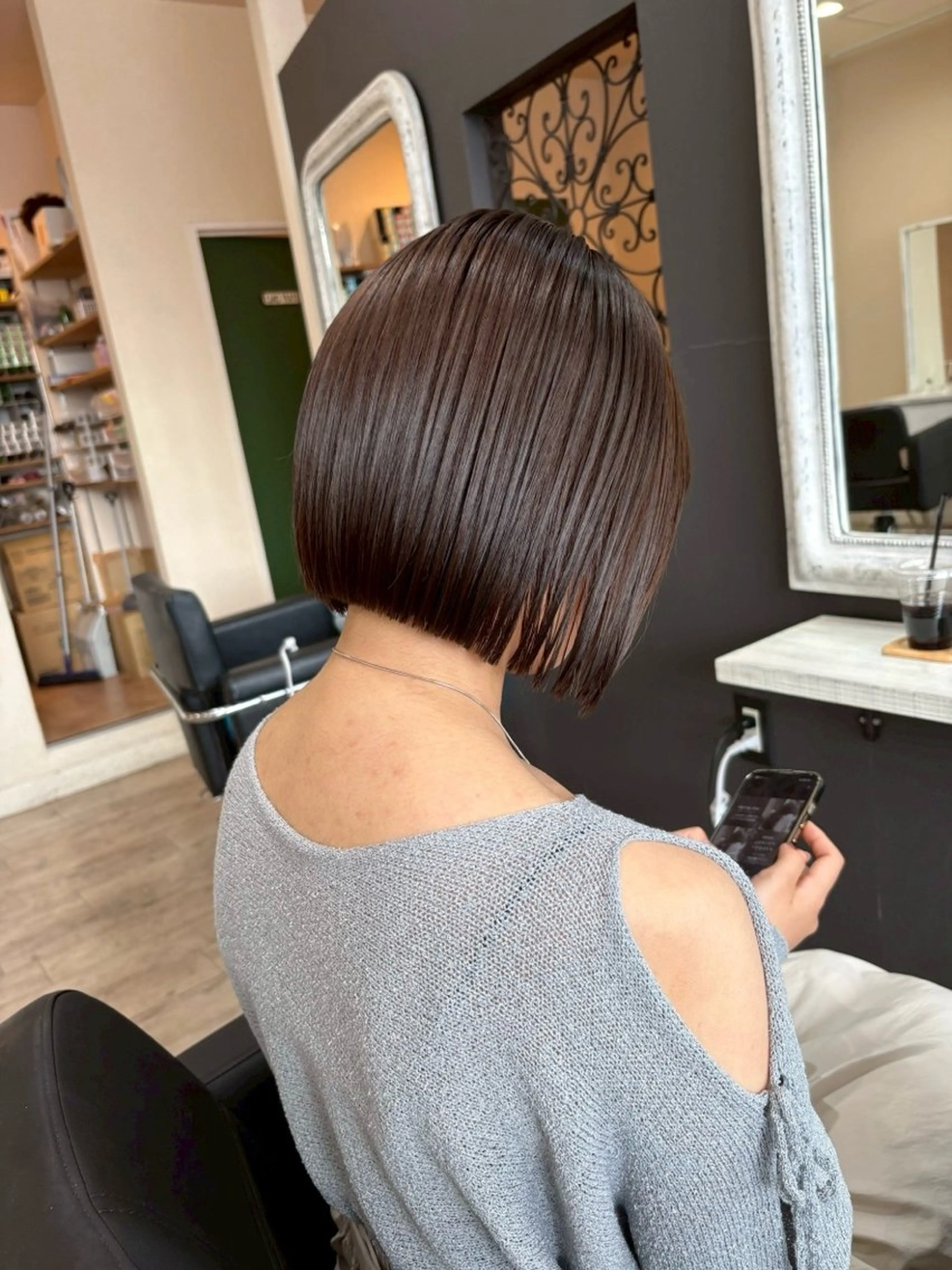 ショート カラー YURA hairのヘアスタイル