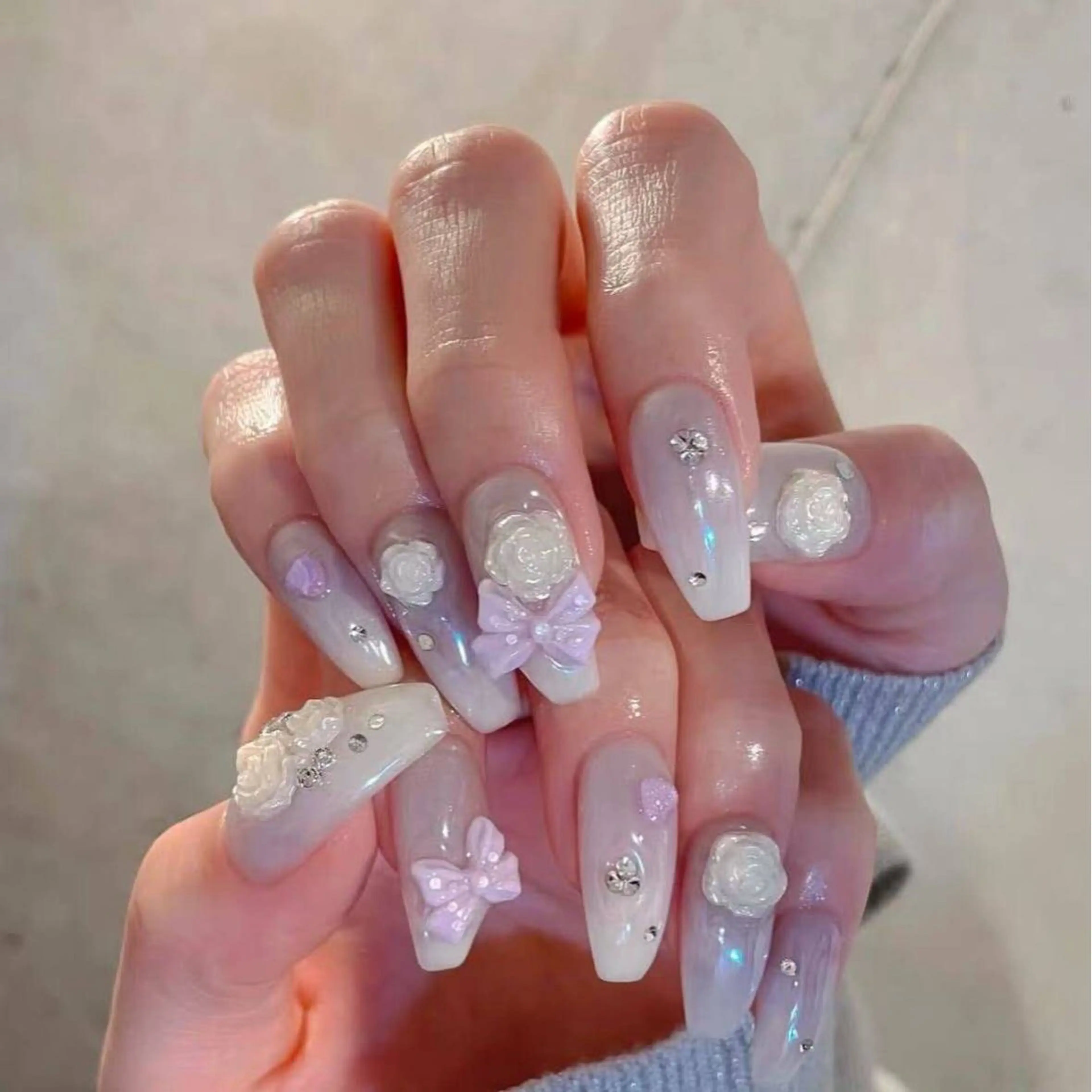 ネイル オーロラネイル フラワーネイル フットネイル フレンチネイル ジェルネイル ハンドネイル BabyYouMi nailのネイルデザイン