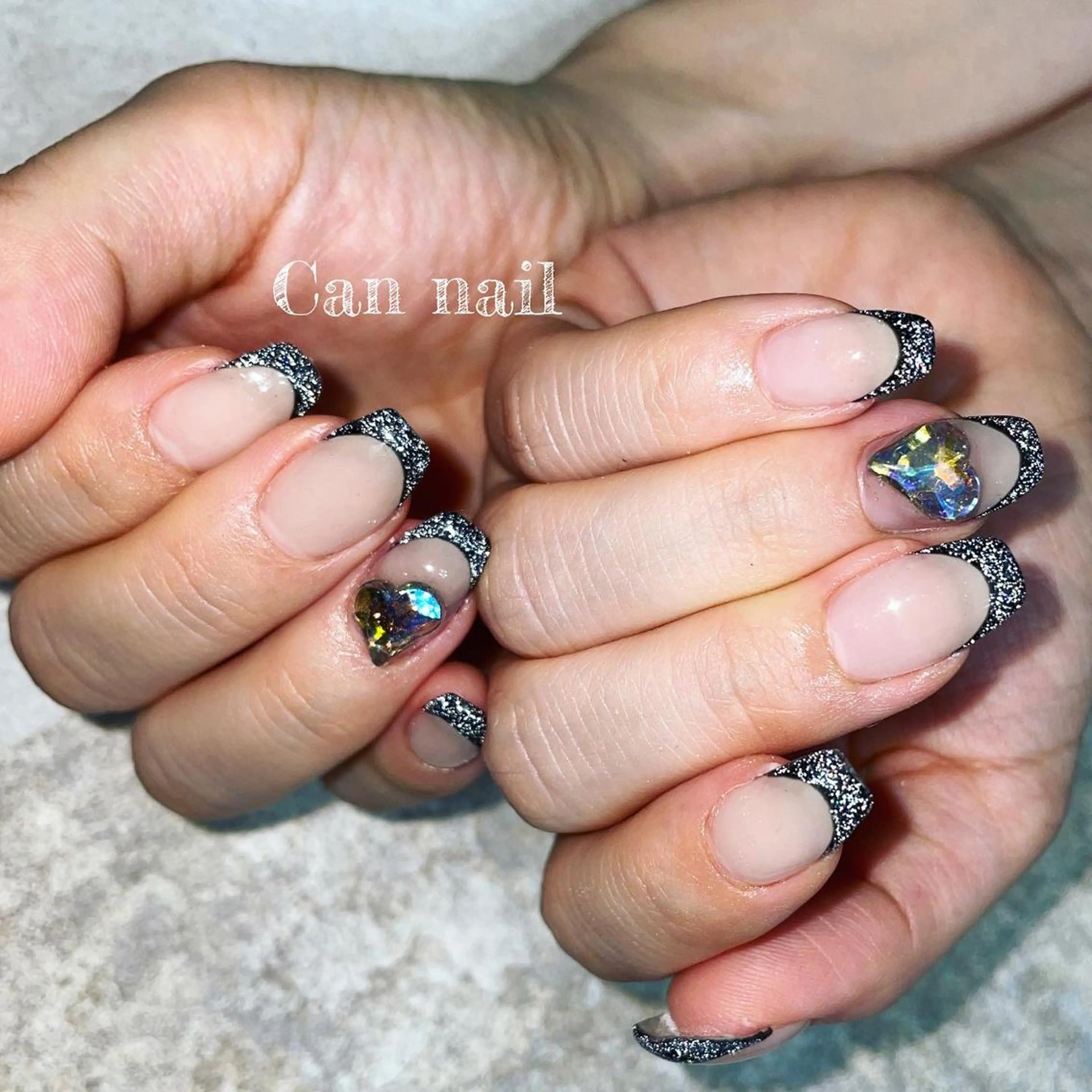 ミディアム ネイル ハート ハンドネイル Parfum パルファンのネイルデザイン