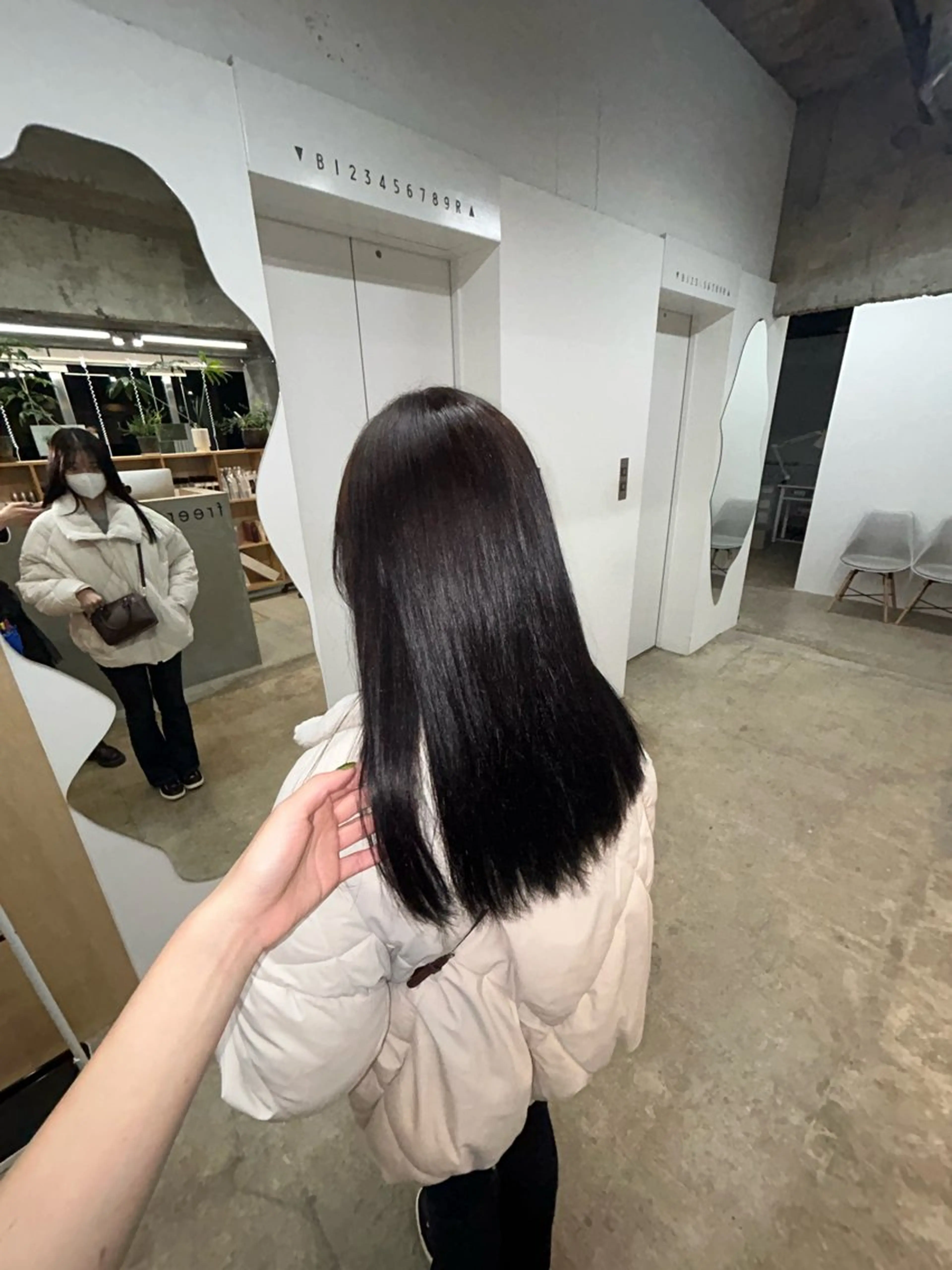 ロング freera所属・湯浅 美玖のヘアスタイル