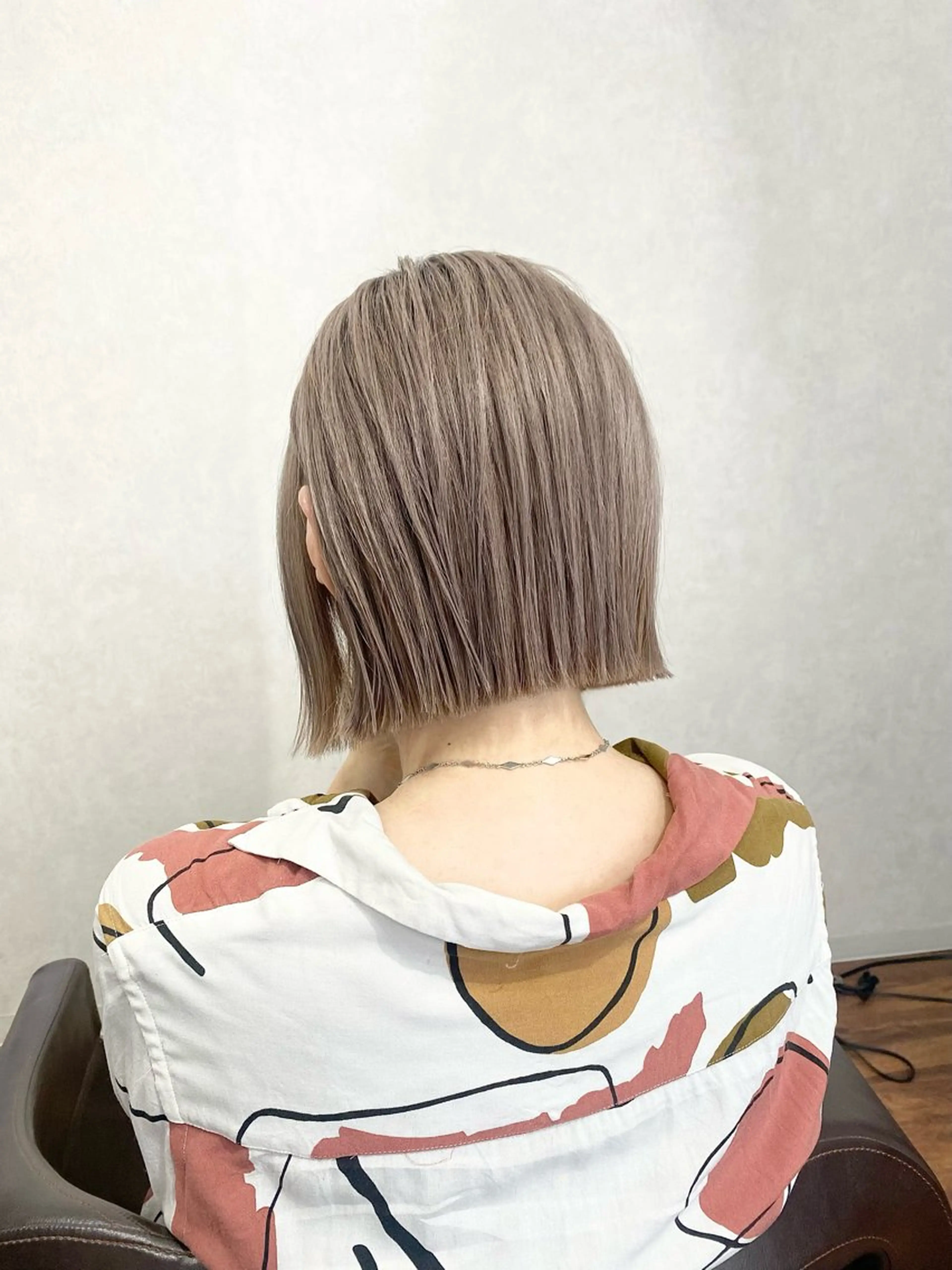 カット＋ブリーチ＋フルカラー＋1STEPトリートメントの写真