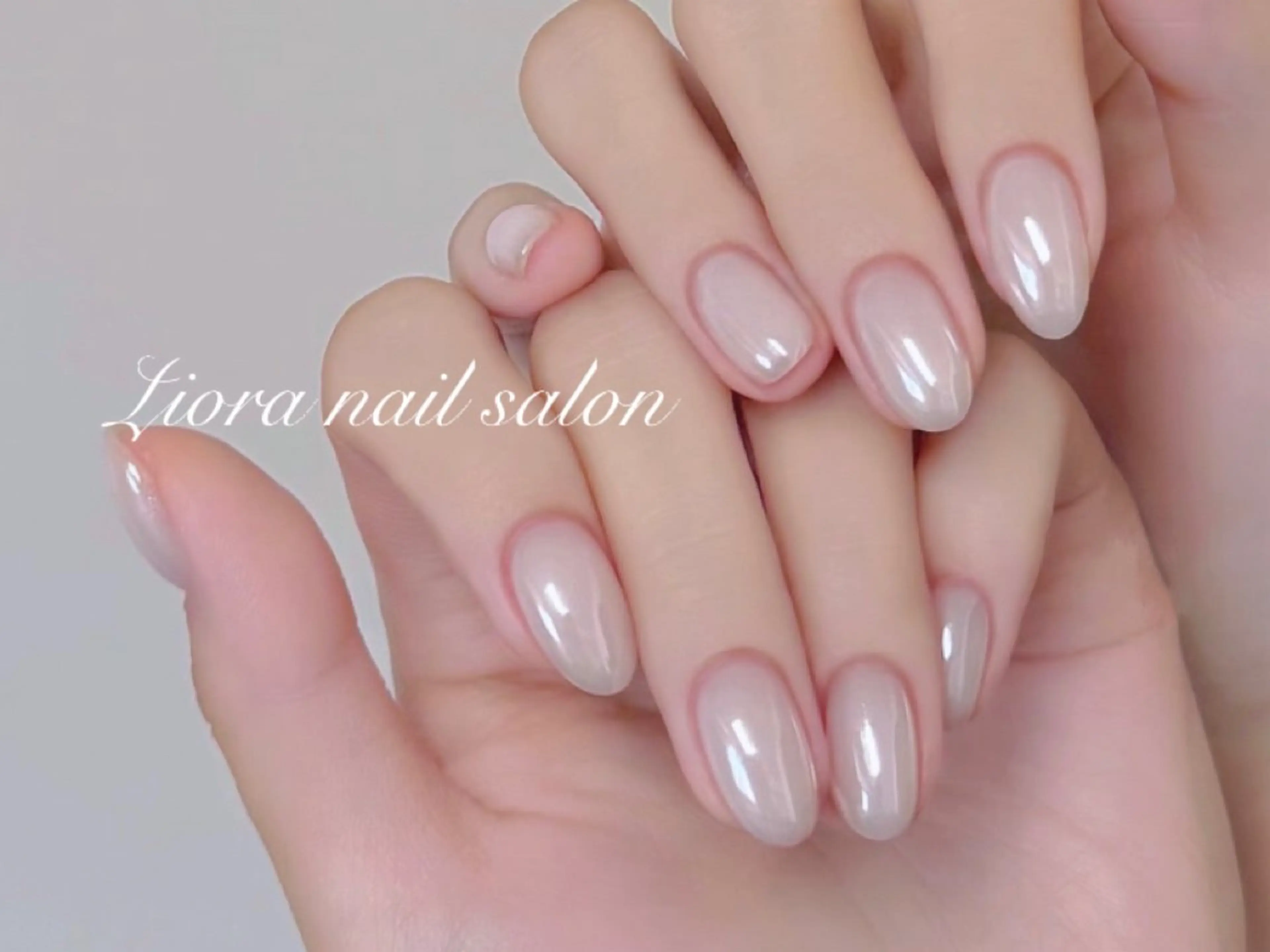 ネイル フレンチネイル ジェルネイル ガーリー グラデーション キラキラネイル ハンドネイル Liora nail 1のネイルデザイン