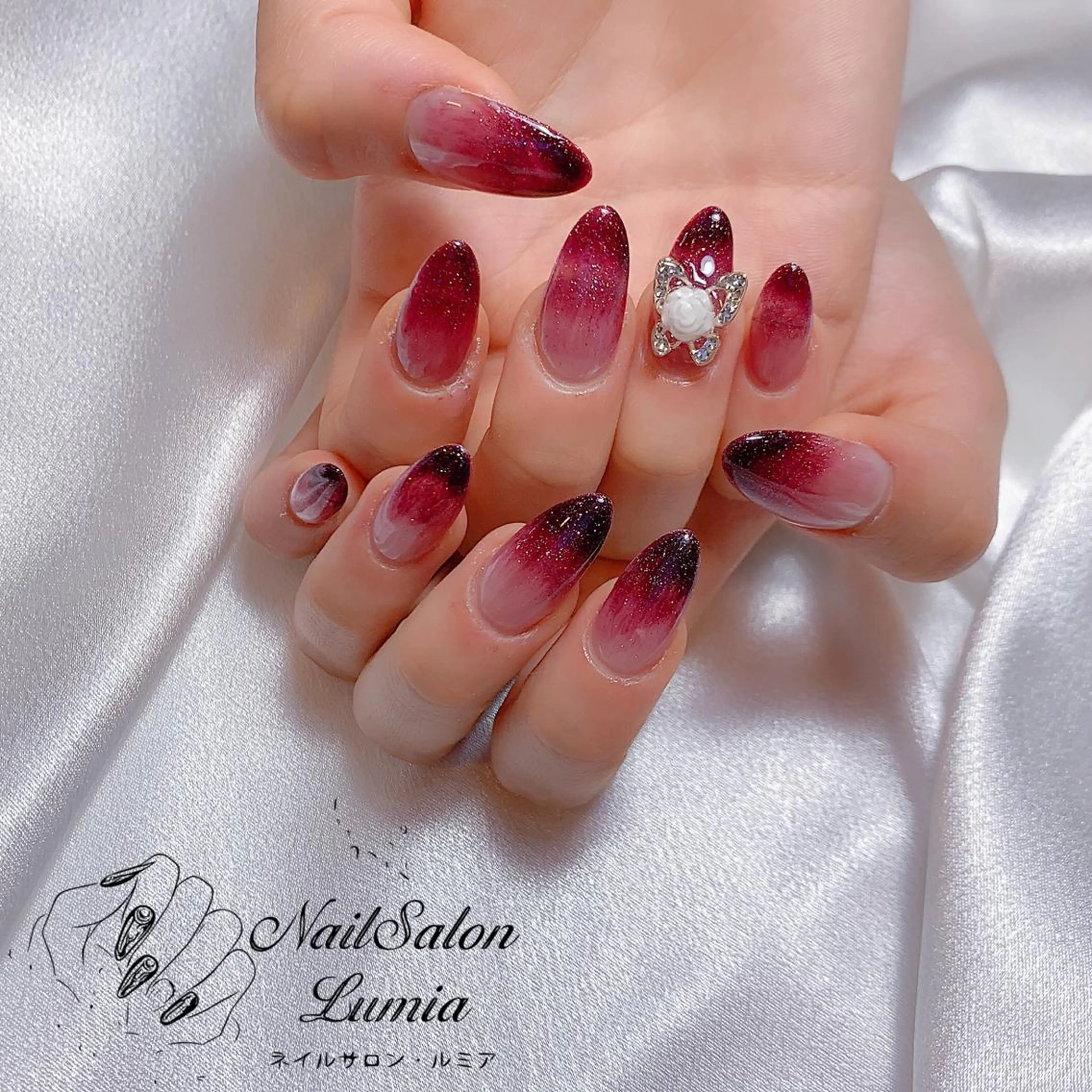 ネイル グラデーション ラメ(グリッター) ラメグラデーション ネイルチップ ハンドネイル ネイルサロン ルミア Lumia 店長のネイルデザイン