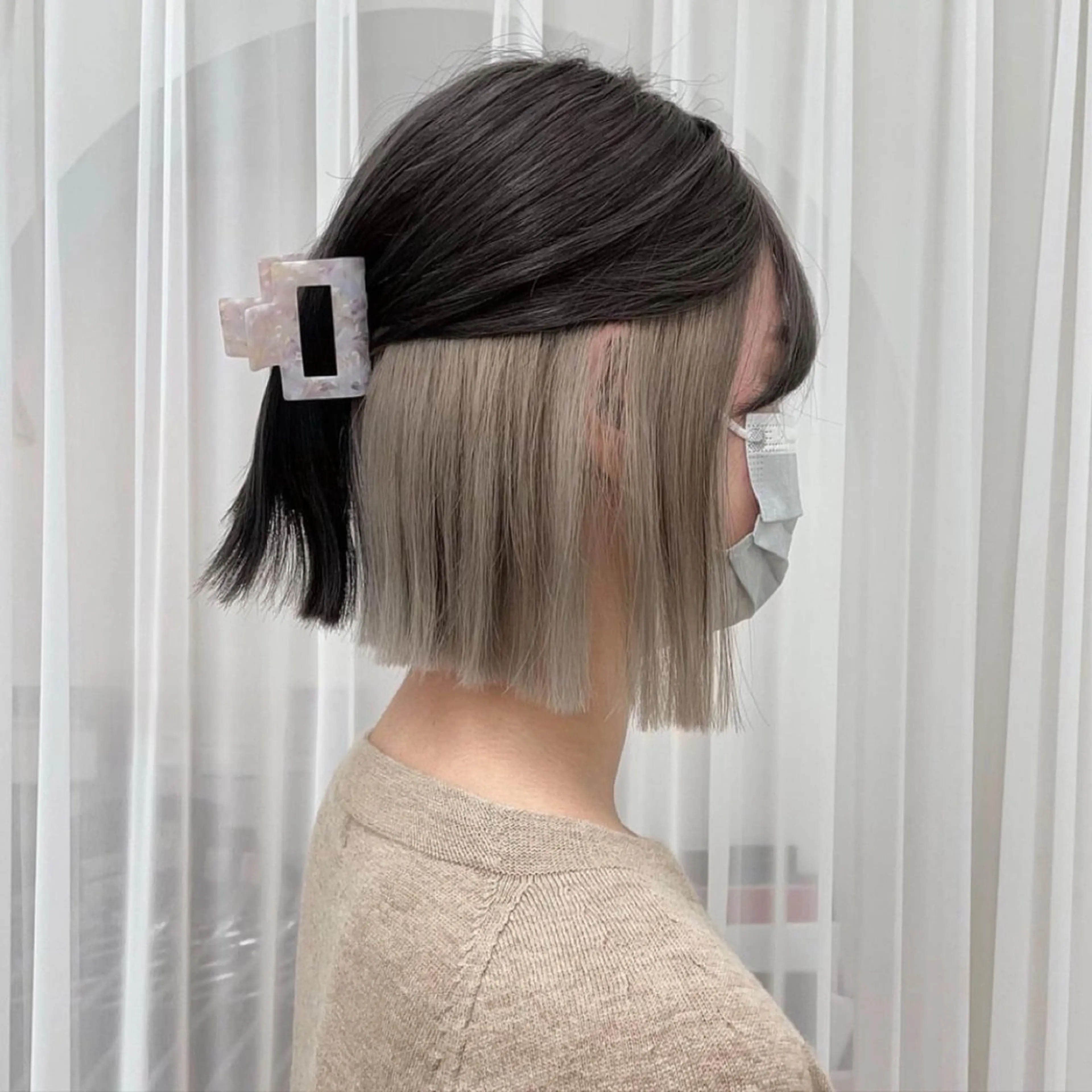 セミロング カラー ヘアアレンジ ベージュカラー ブリーチ デザインカラー ダブルカラー ハイトーンカラー ヘアカラー トリートメント 🌟🍒ハイトーン 韓国ヘア/ユウミのヘアスタイル