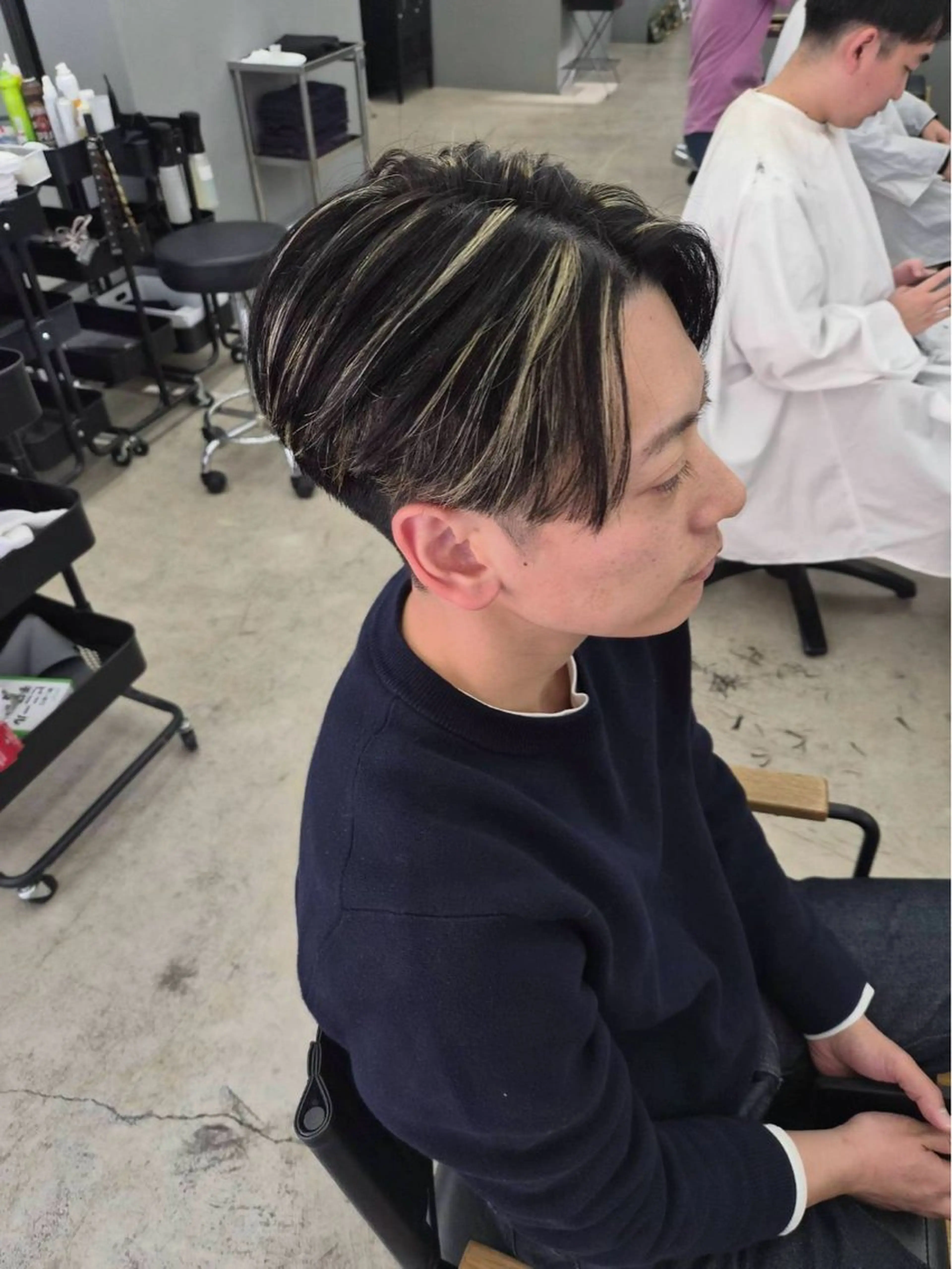 ショート カラー メンズ カット ヘアカラー メンズ専門サロン wokeのヘアスタイル