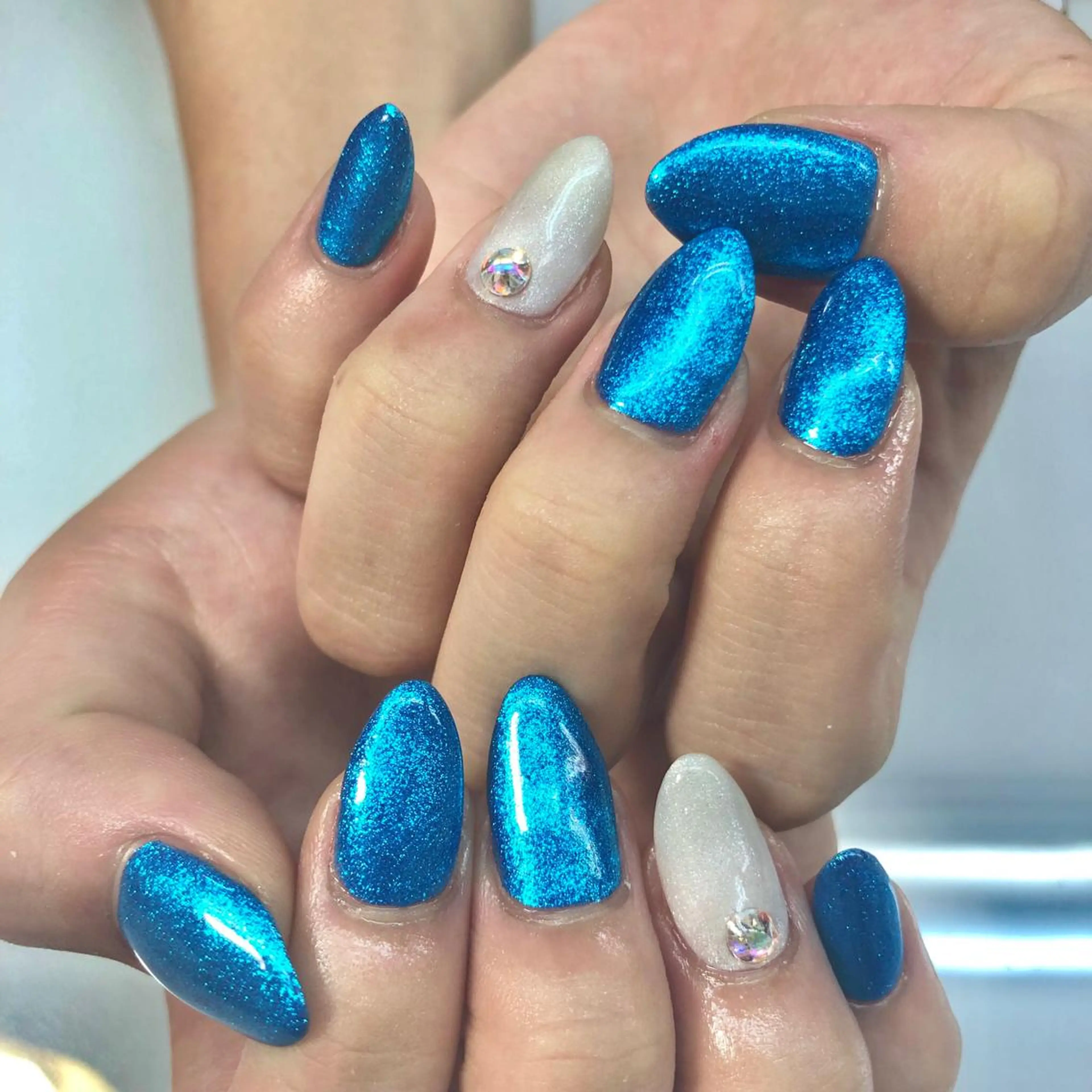 ネイル ストーンネイル Tocowaka マエダのネイルデザイン