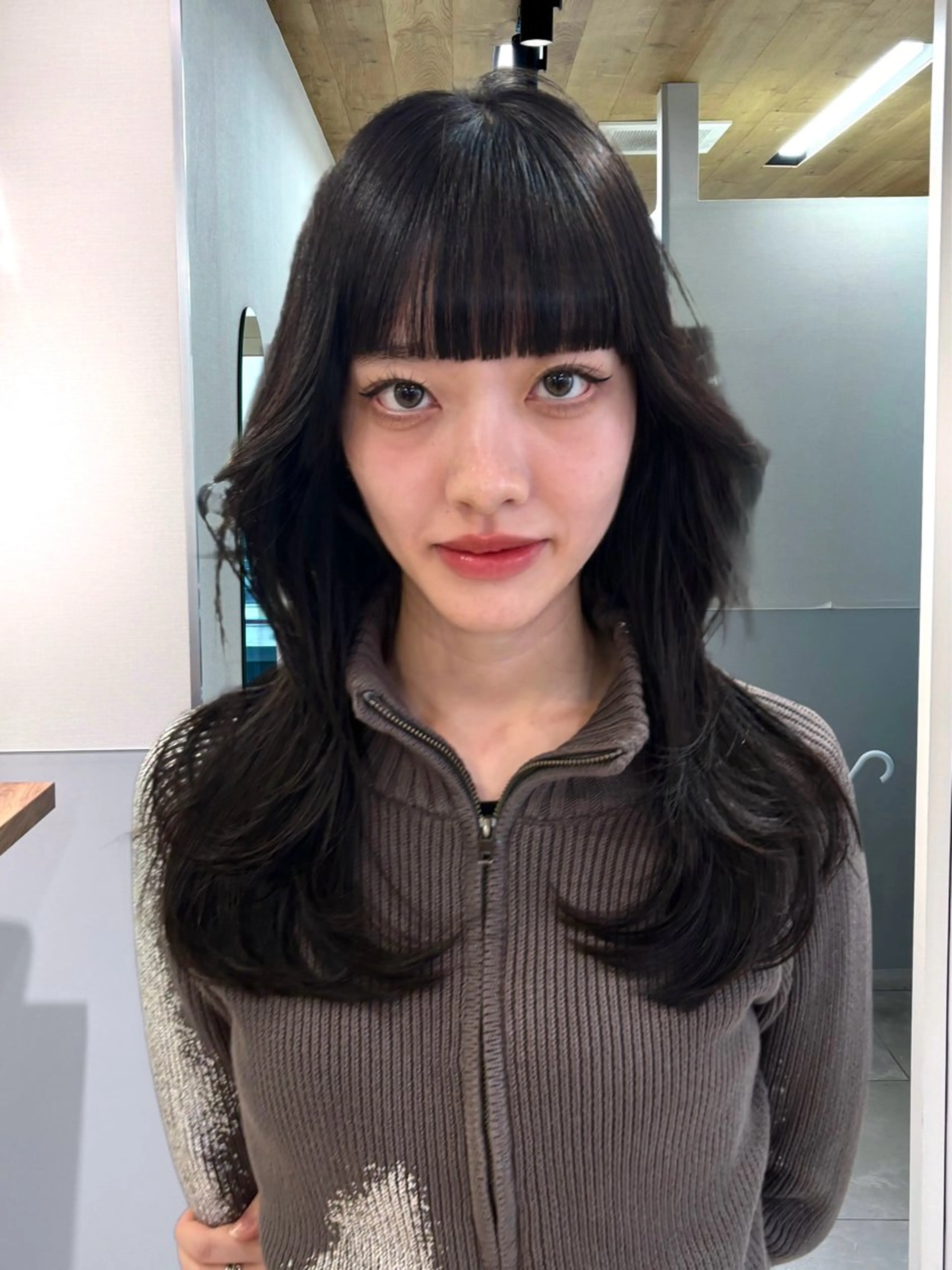 ロング ロングレイヤー 顔周りカット 韓国風ヘア レイヤーカット ロング カット ヘアカラー パーマ 縮毛矯正 トリートメント 小川 大輝のヘアスタイル