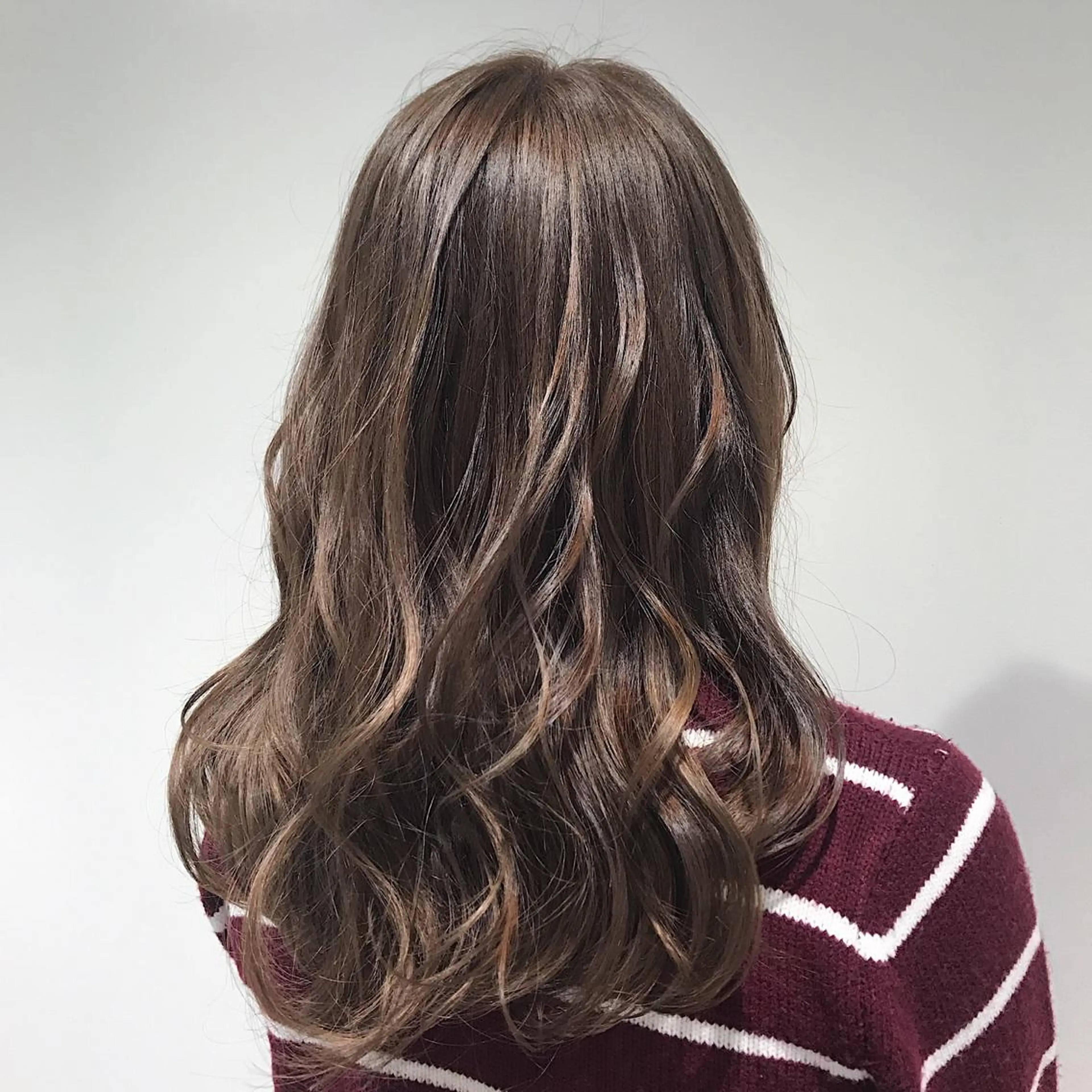 ミディアム カラー ヘアアレンジ Zina渋谷エリア マネージャShionのヘアスタイル