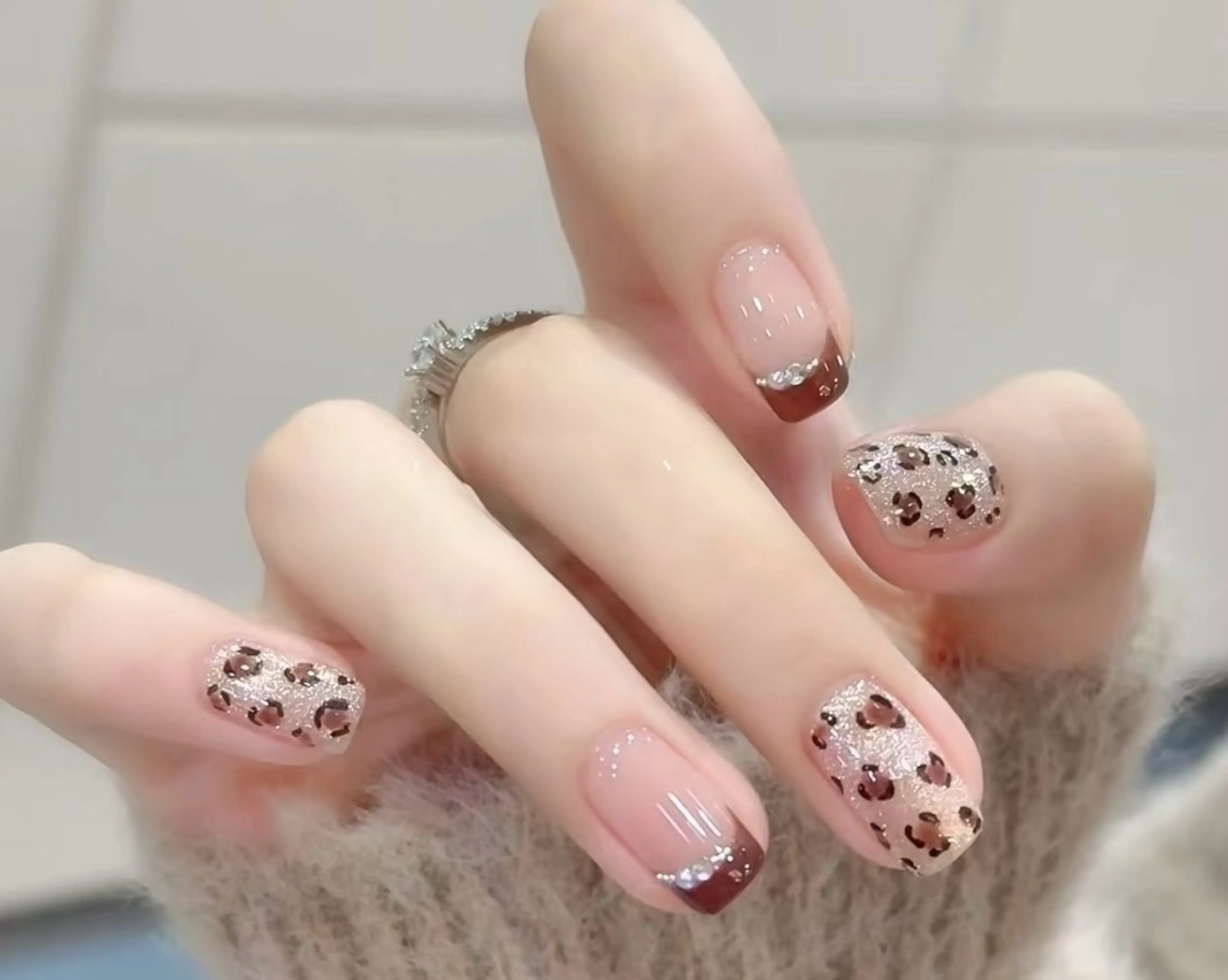 ネイル 高木 維麗絲のネイルデザイン