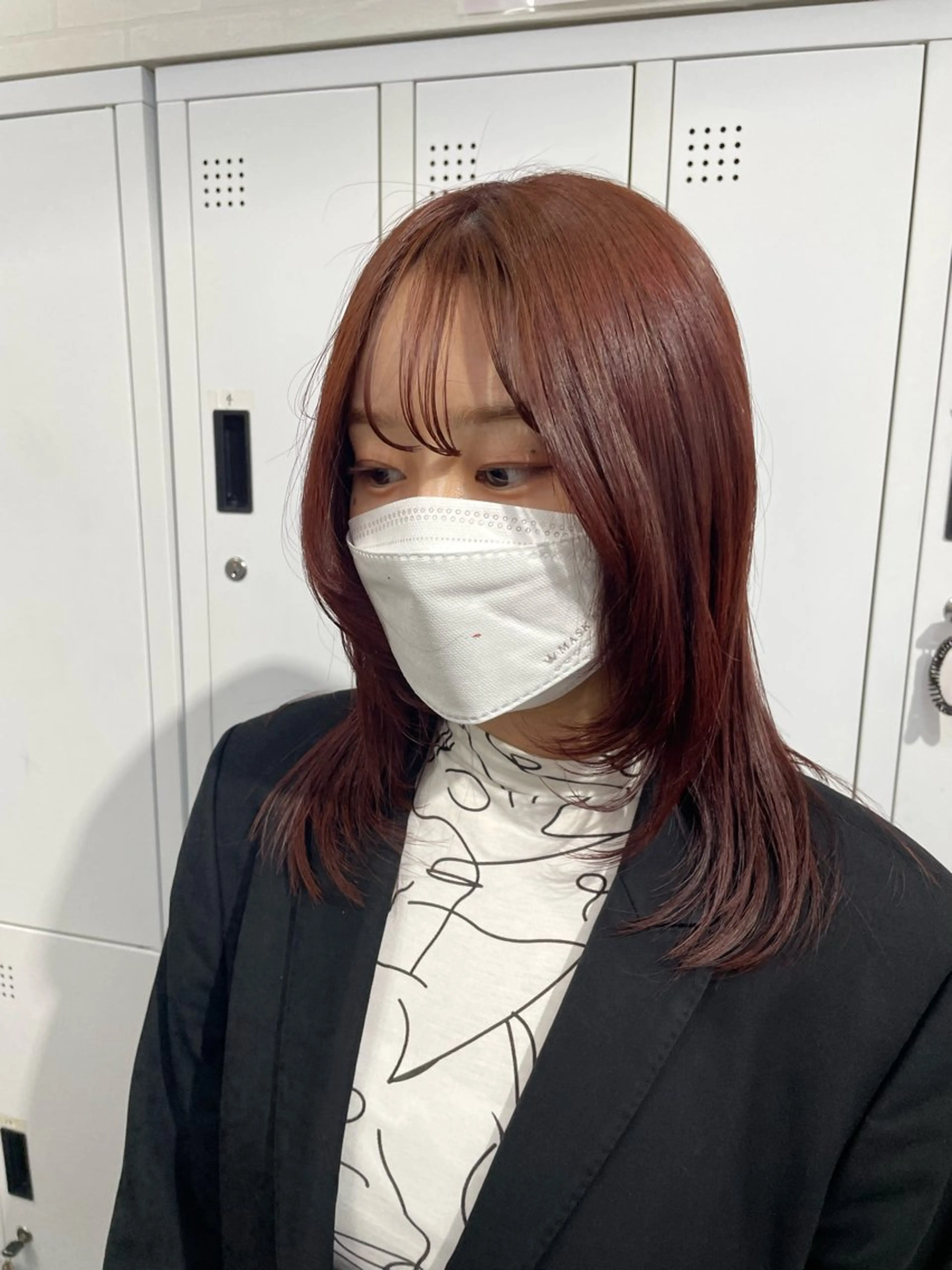 ロング apollo 横浜所属・横浜🦋ハイトーン 🫐耳つぼジュエリーのヘアスタイル