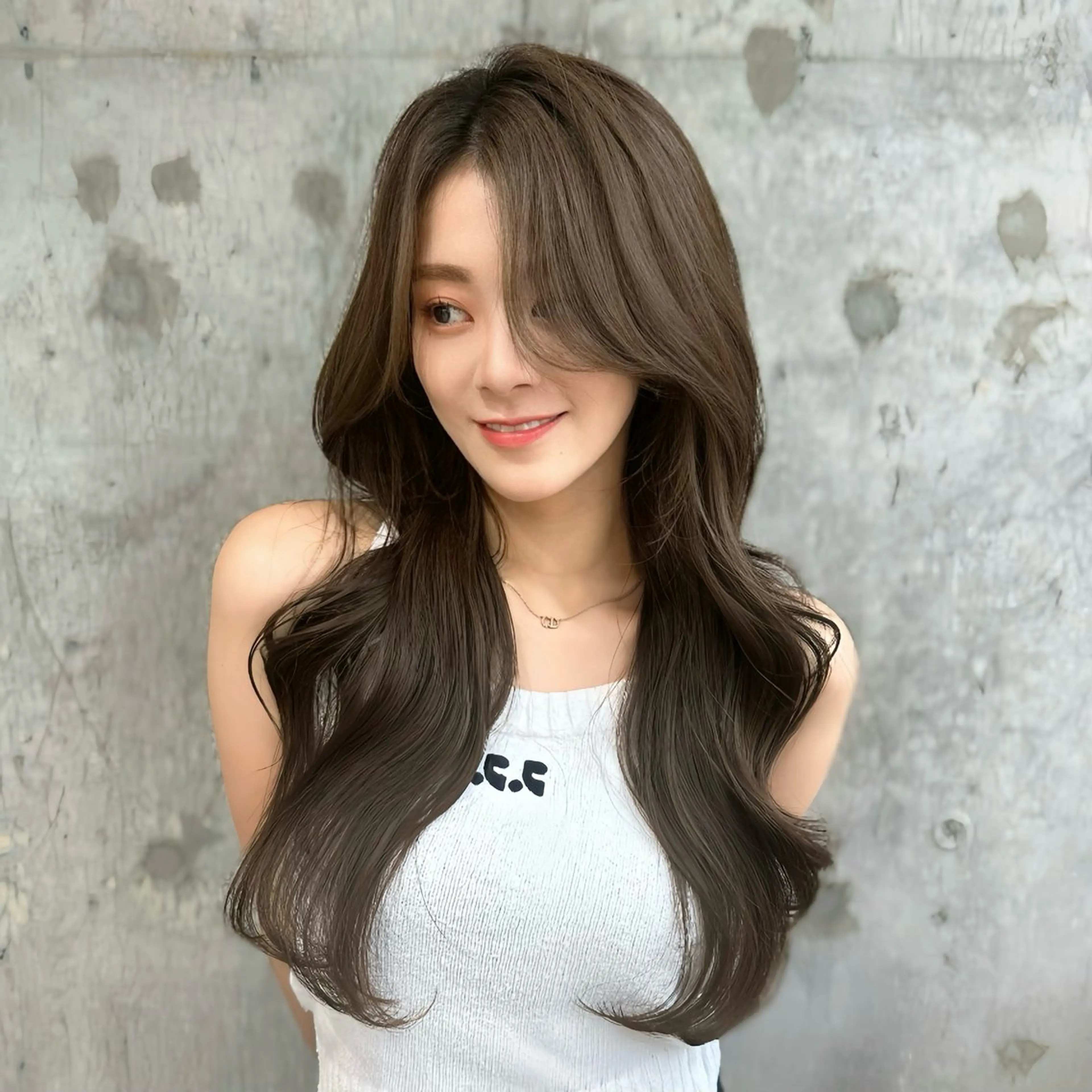 ロング カラー 髪質改善 韓国風ヘア シースルーバング カット ヘアカラー トリートメント ヘッドスパ 髪質改善/韓国ヘア レイヤー/新宿/ロミのヘアスタイル