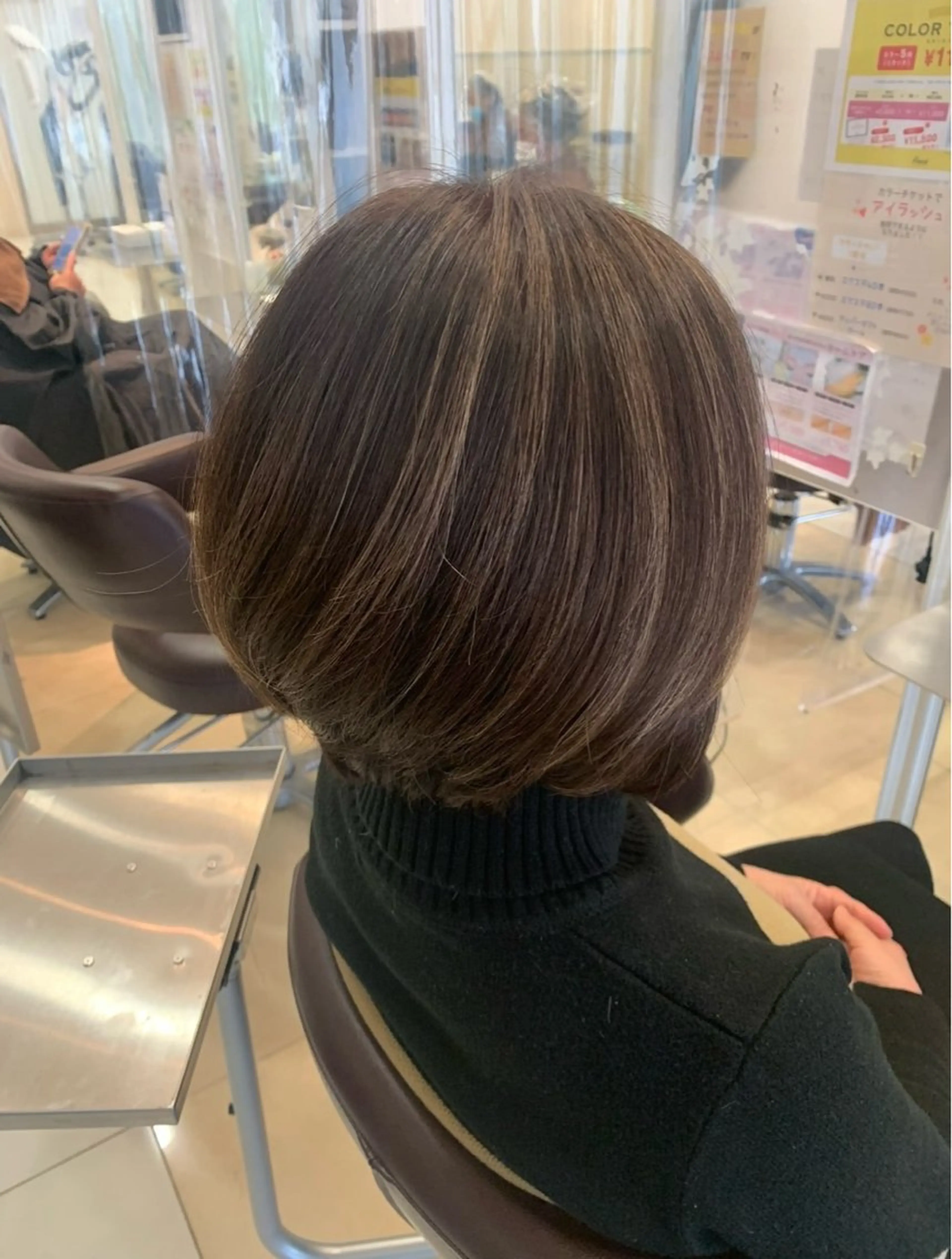 カラー ヘアカラー 米倉 陽菜のヘアスタイル