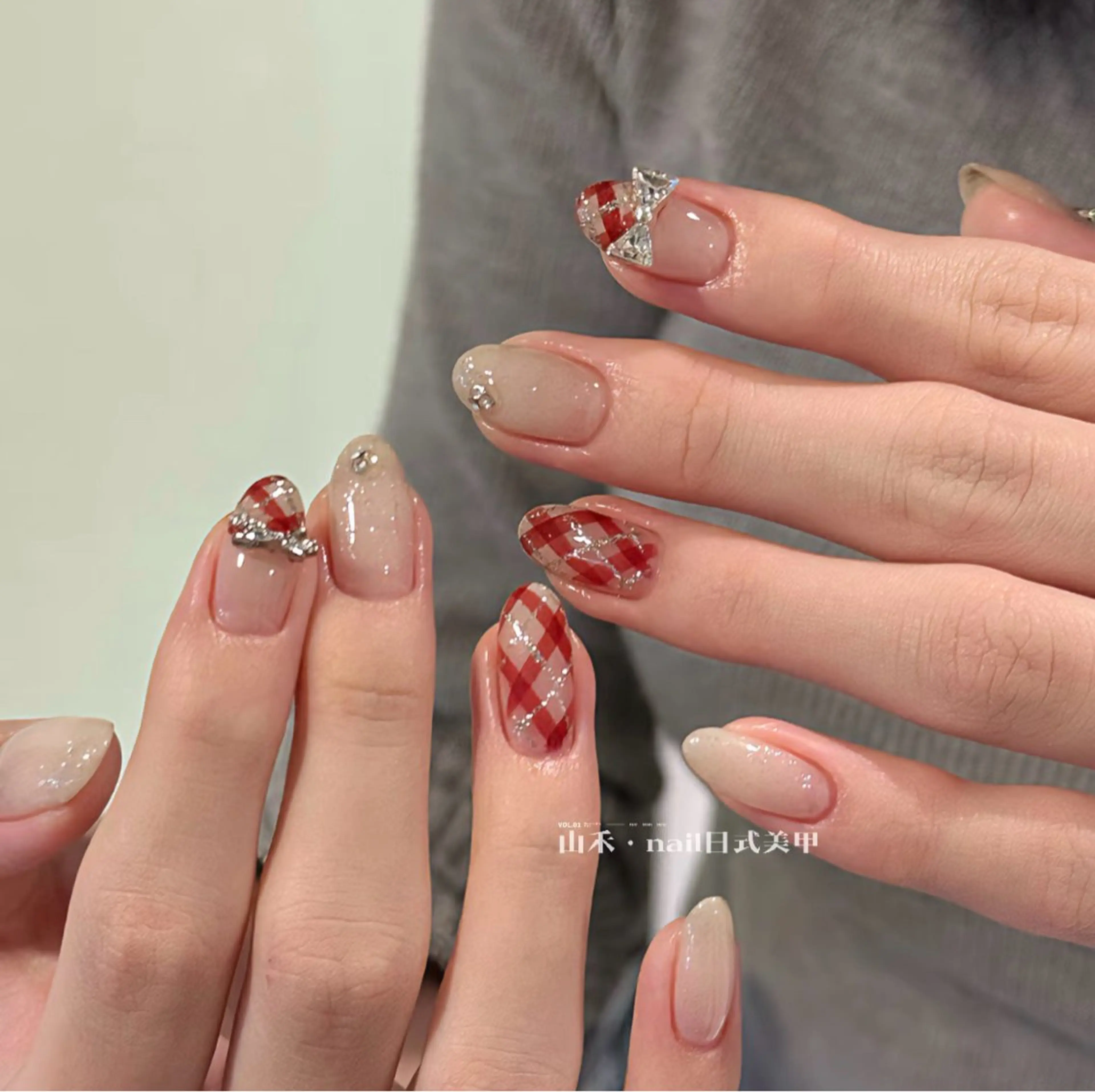 ネイル Elin Maggieのネイルデザイン