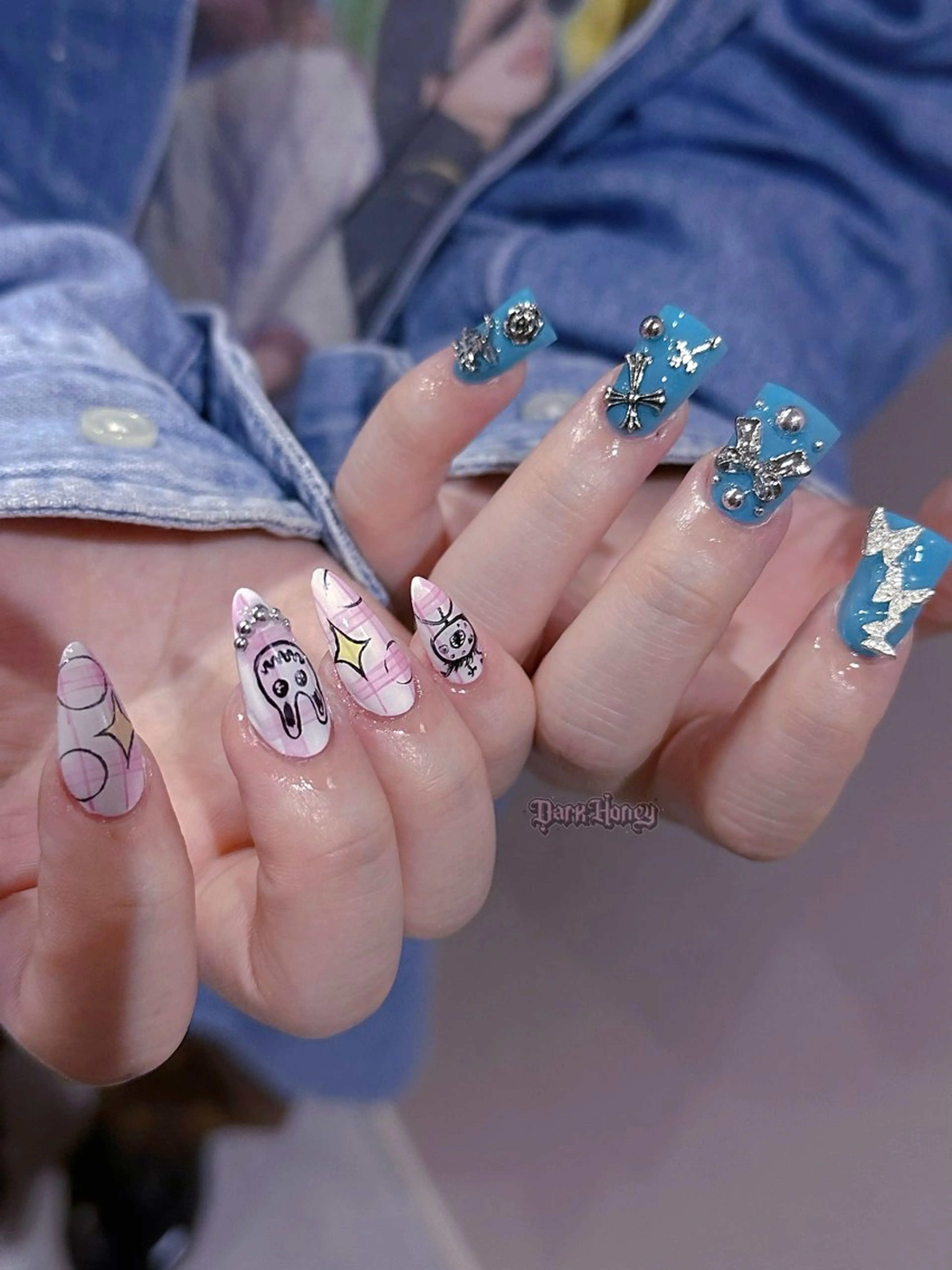 ネイル ハンドネイル Dark honey スカルプ専門原宿店のネイルデザイン