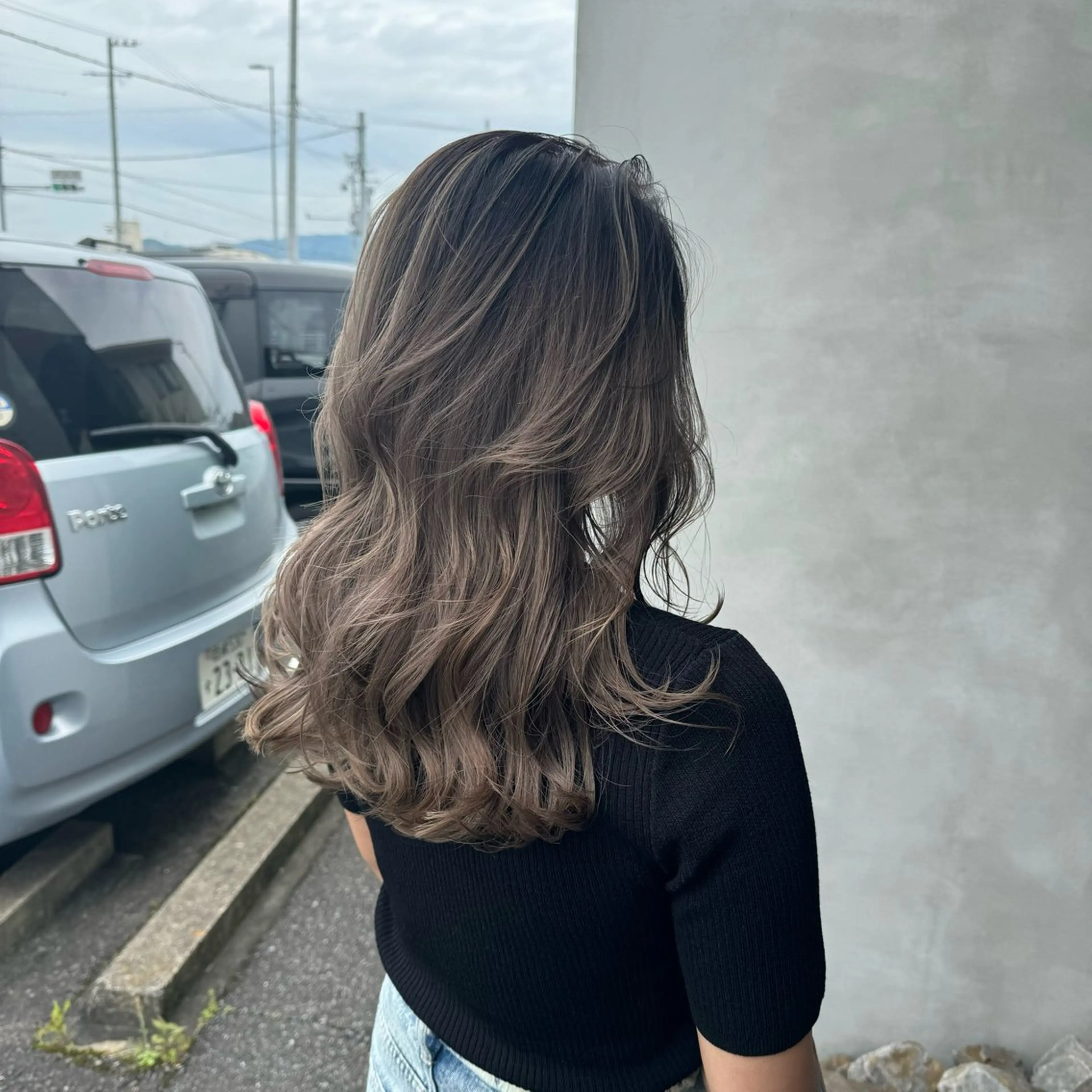 セミロング カラー 岡崎/髪質改善/ ハイトーン/鈴木進のヘアスタイル