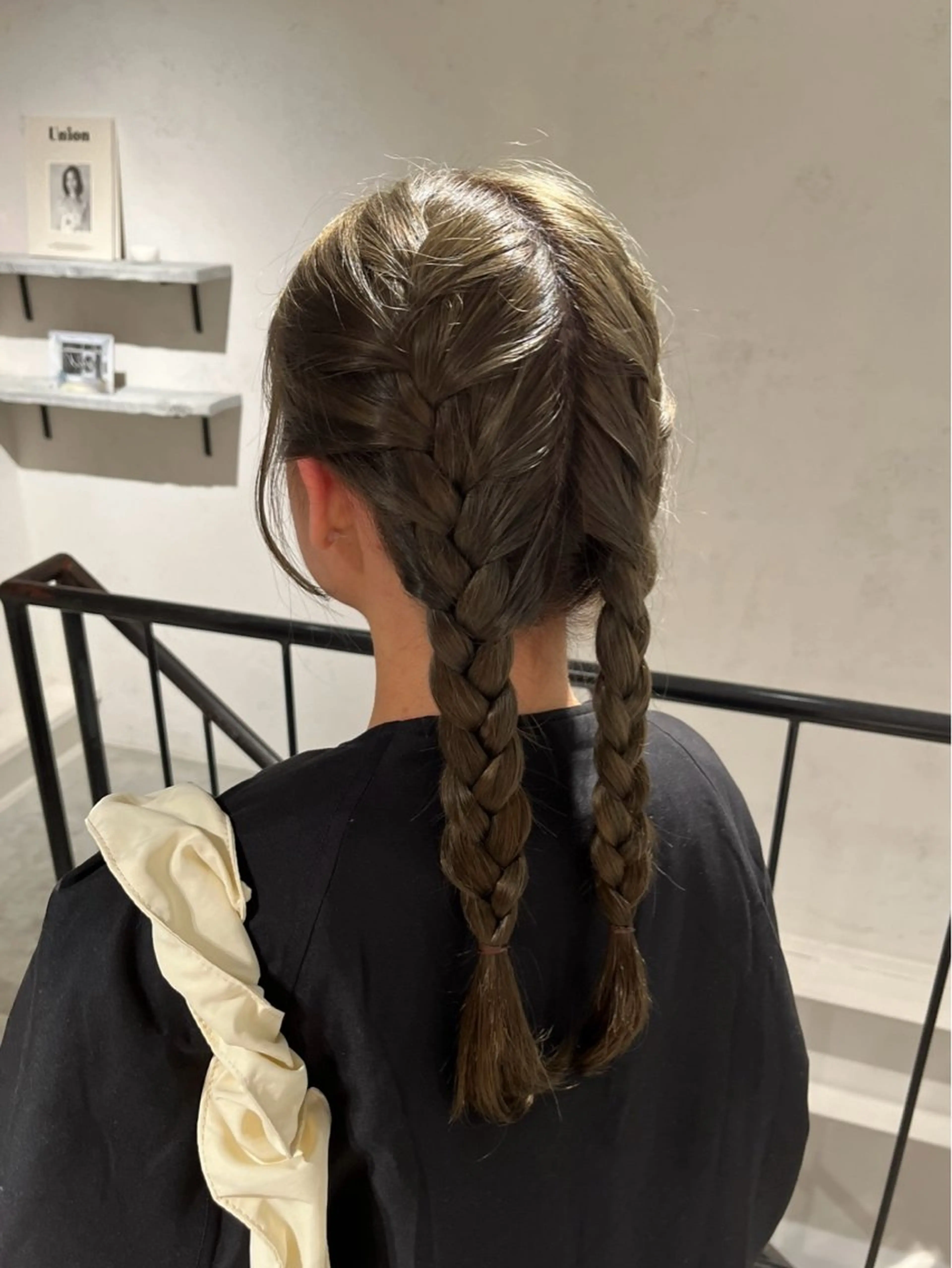 ロング ヘアカラー トリートメント anna/ラフパーマ /くすみベージュのヘアスタイル