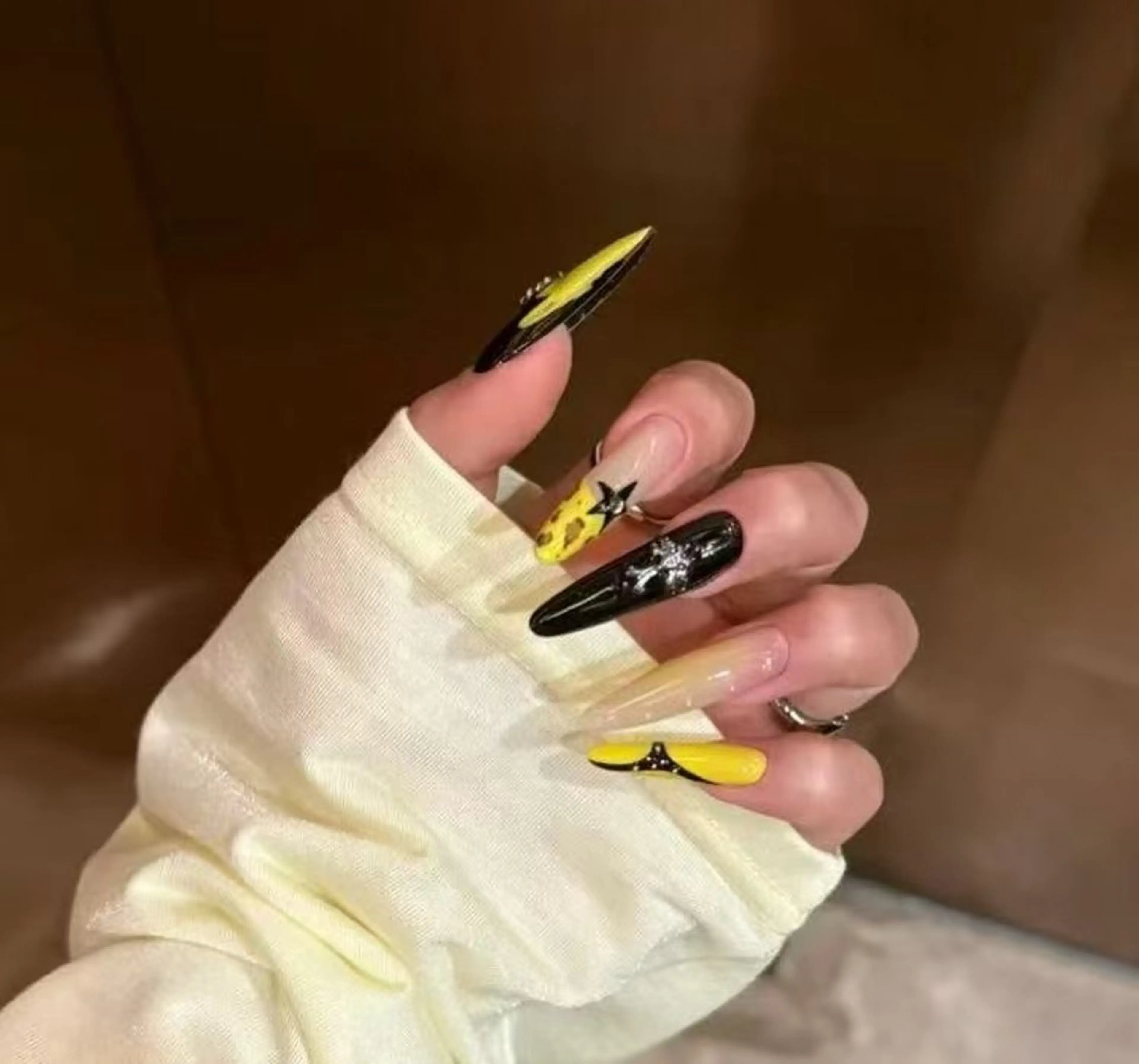 ネイル オーロラネイル フラワーネイル フットネイル フレンチネイル ジェルネイル ハンドネイル BabyYouMi ねねのネイルデザイン