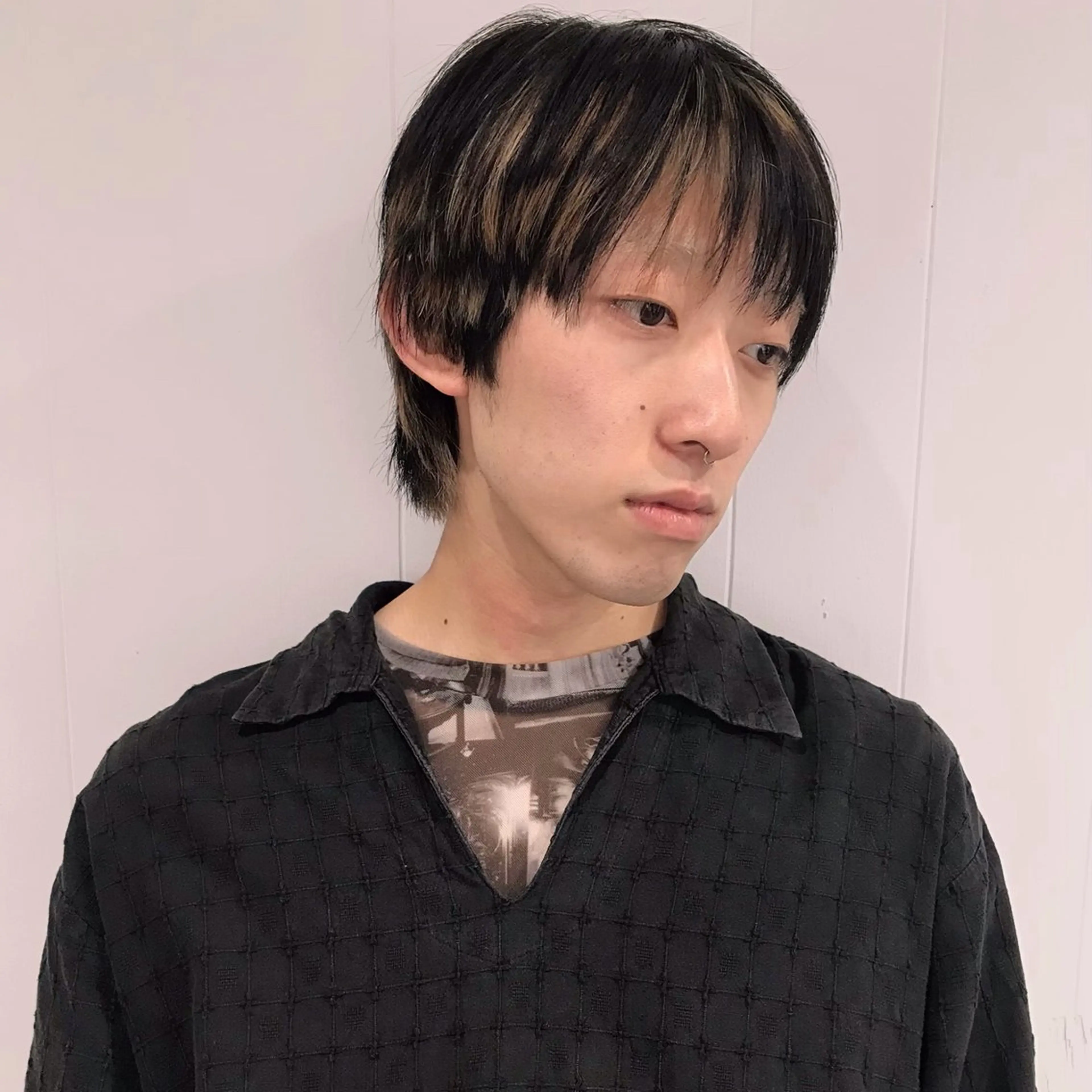 ショート ヘアカラー 中村 功樹のヘアスタイル