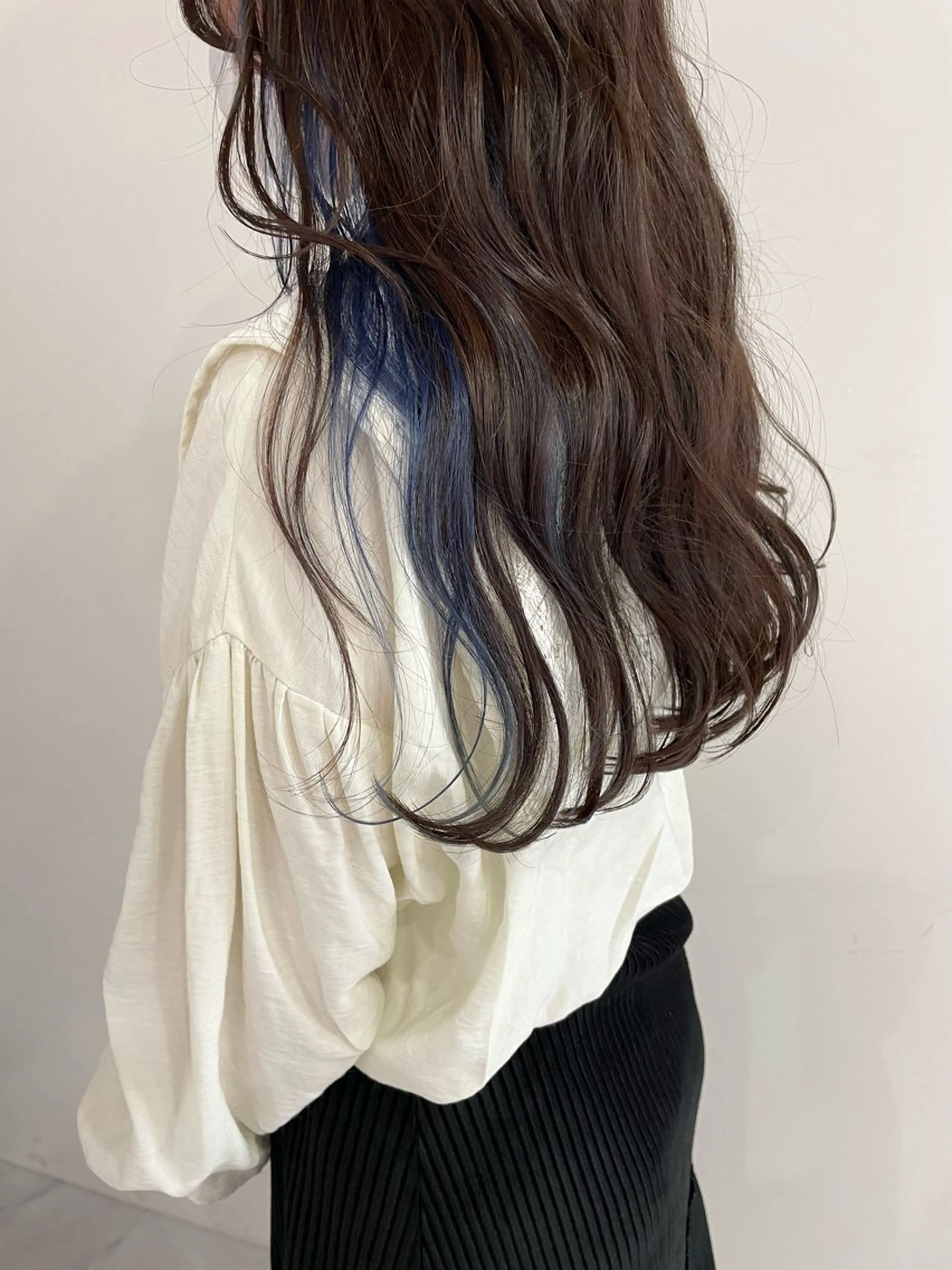 ロング カラー カット ヘアカラー 岩田 萌那のヘアスタイル