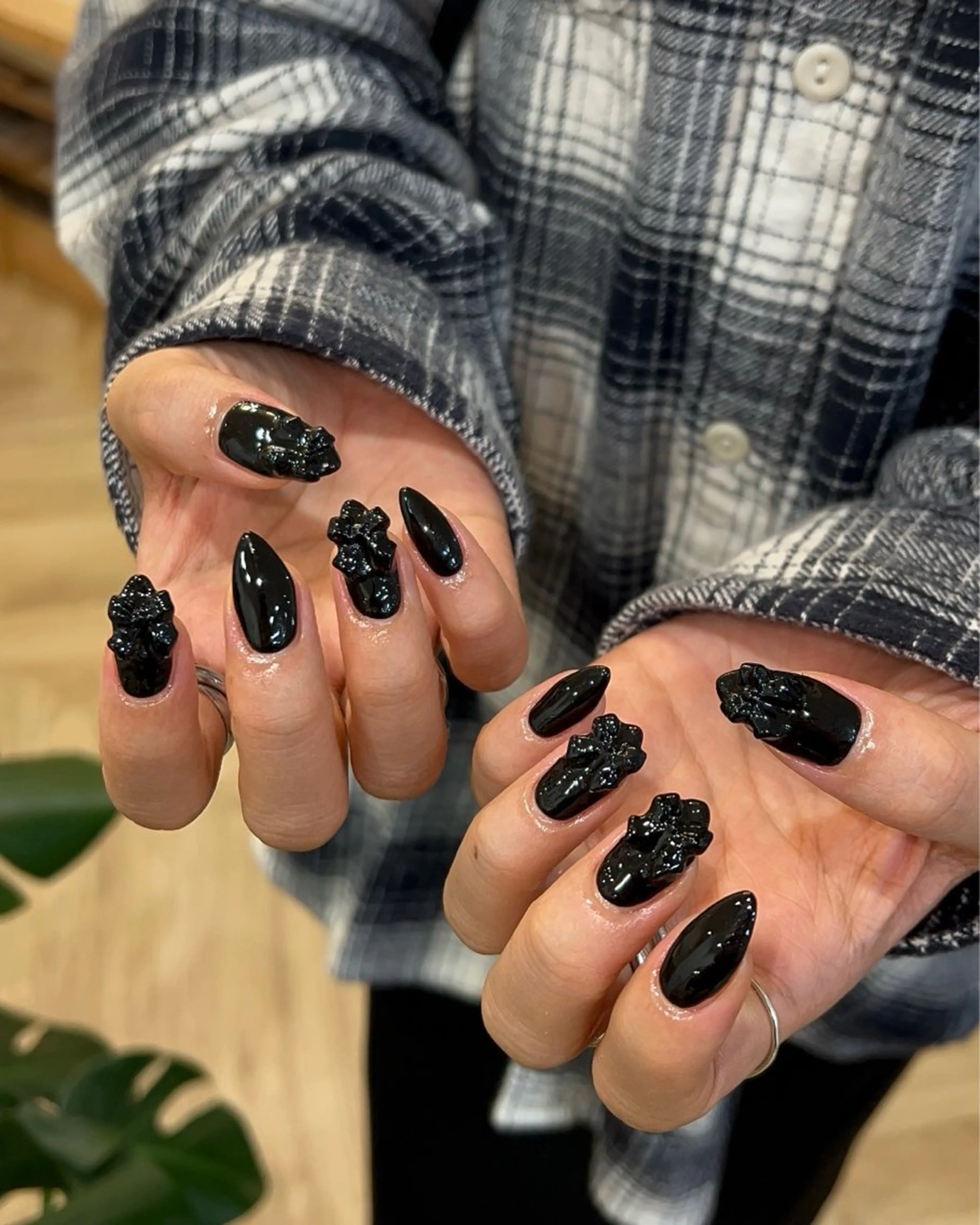 ネイル ハンドネイル フットネイル ハンドケア Nes.Nail所属・Miyagi Asamiのネイルデザイン