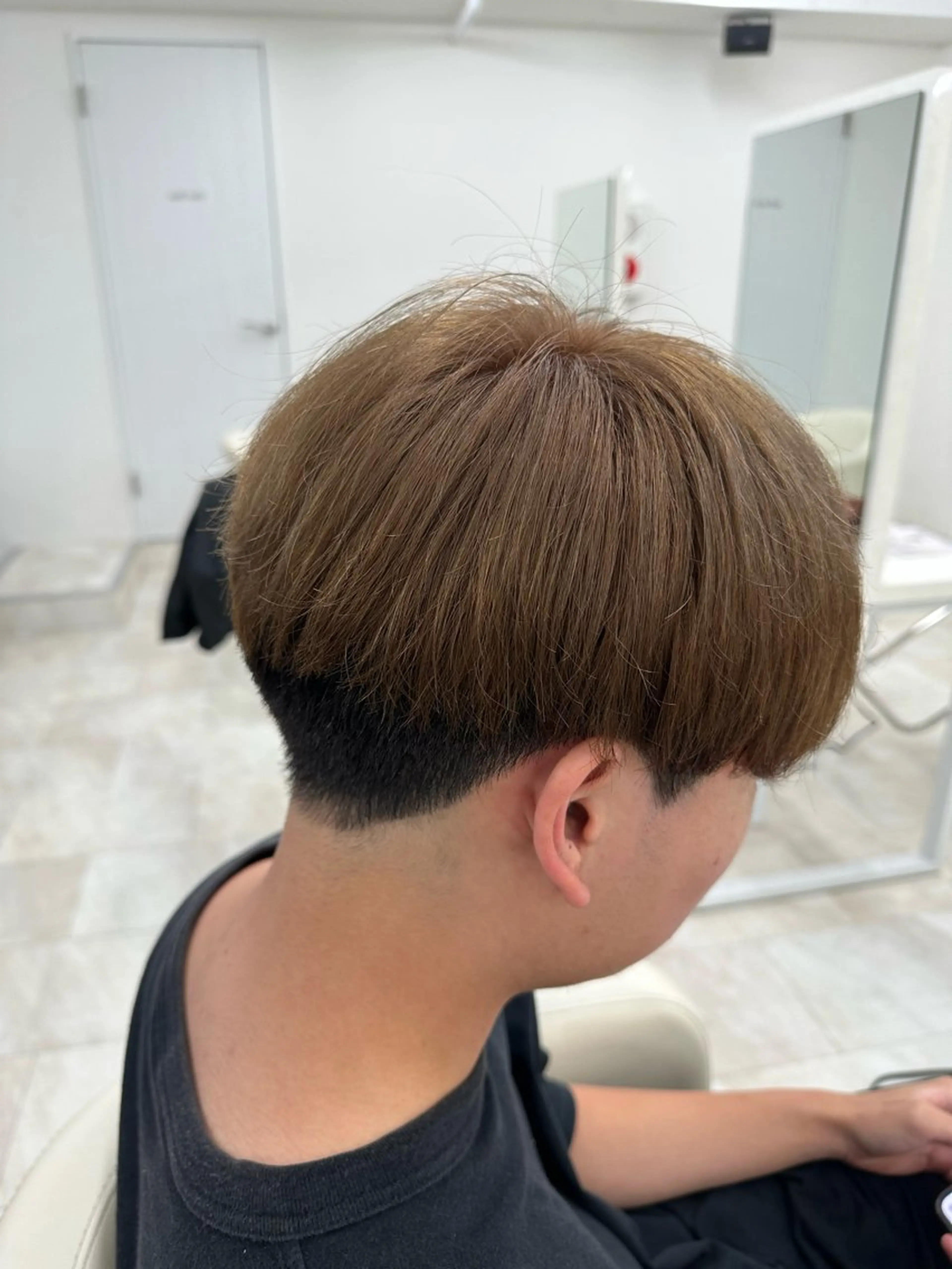 カラー ベージュカラー ミルクティーベージュ AI TOKYO  men's 横浜所属・【パーマの達人】 💎メンズ特化🔥徹のヘアスタイル