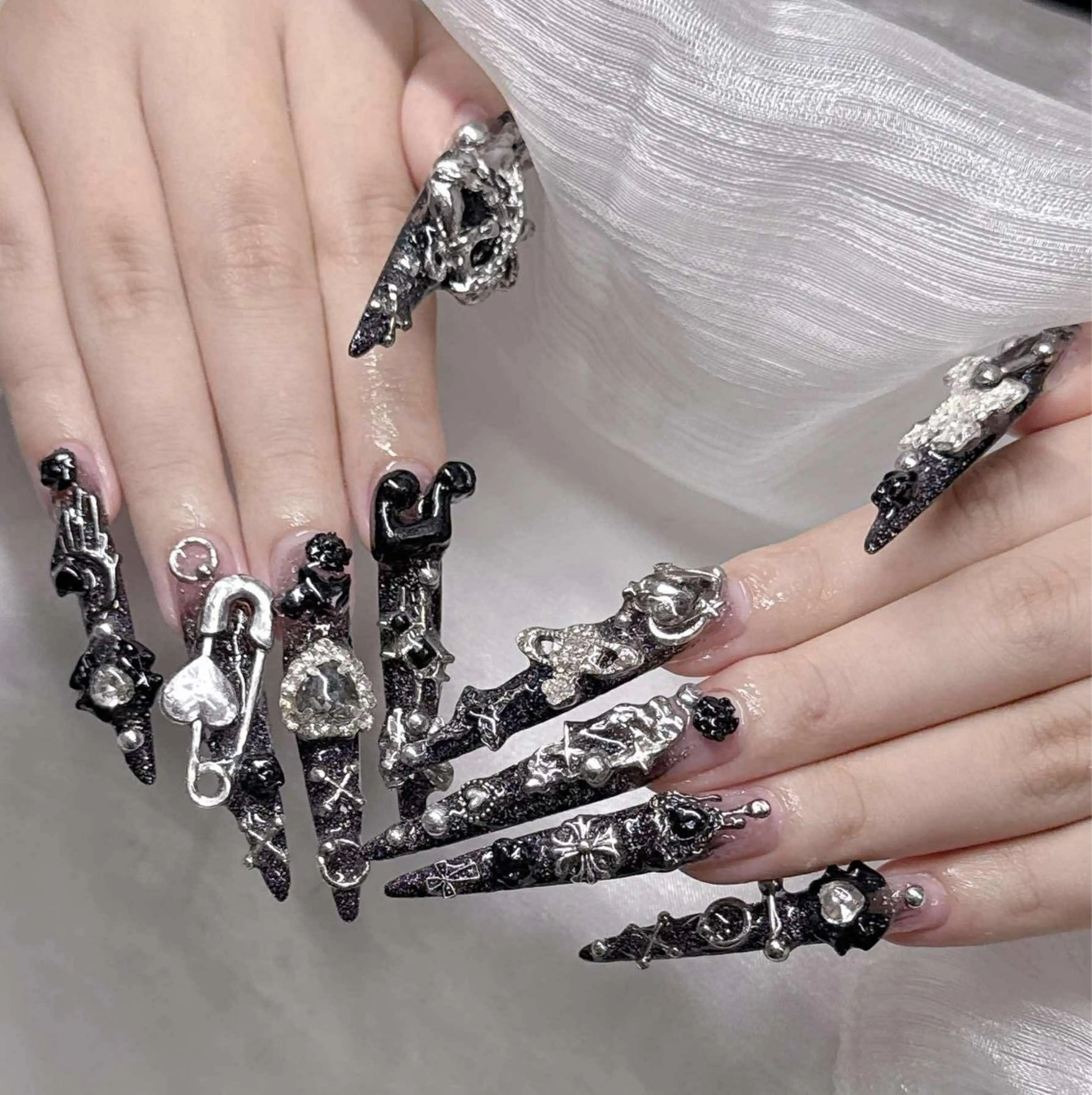 ネイル 長さ出し グラデーション キラキラネイル マグネットネイル ニュアンスネイル ハンドネイル Lee Nails チップ長さだし専門店のネイルデザイン