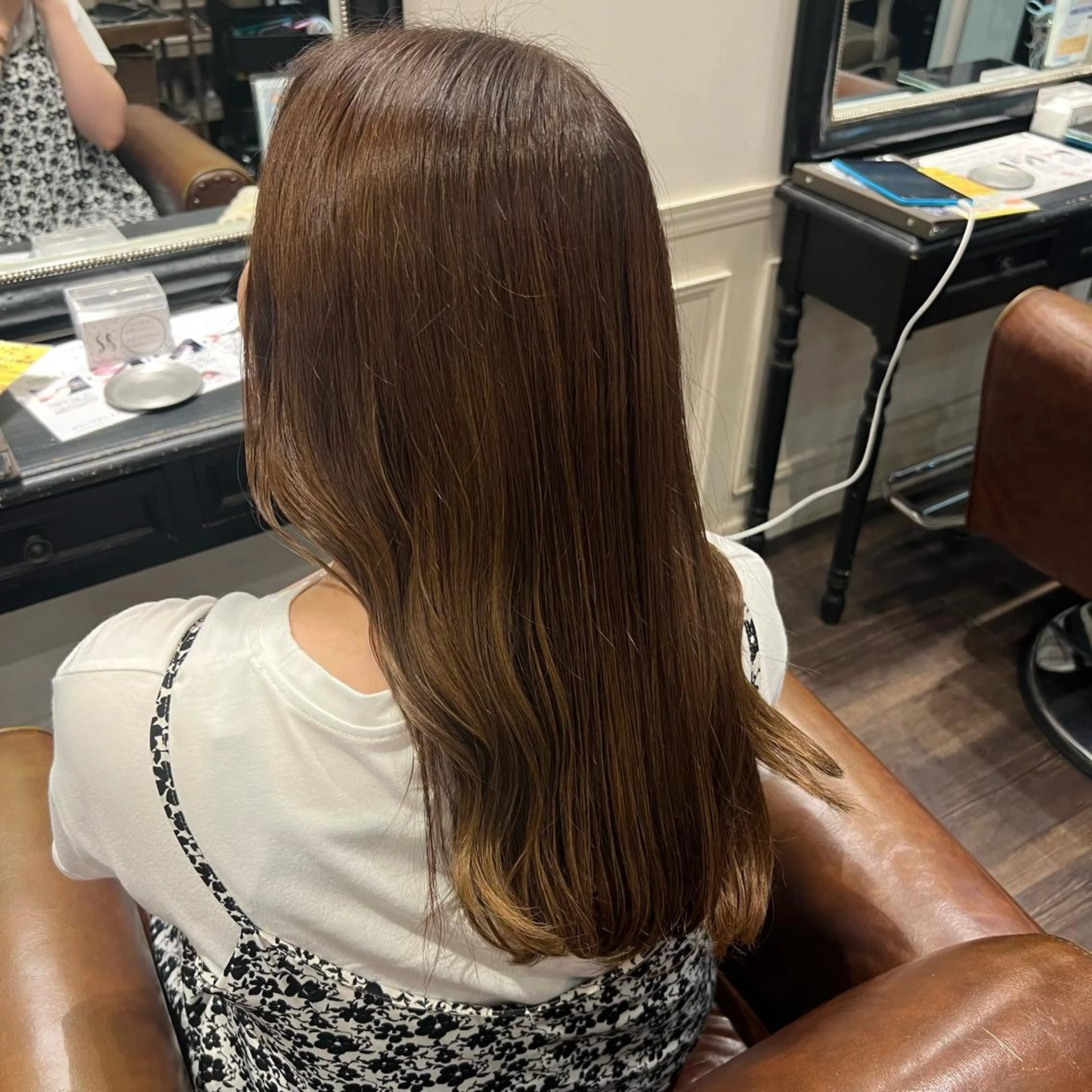 カラー 魚谷 綾渚のヘアスタイル