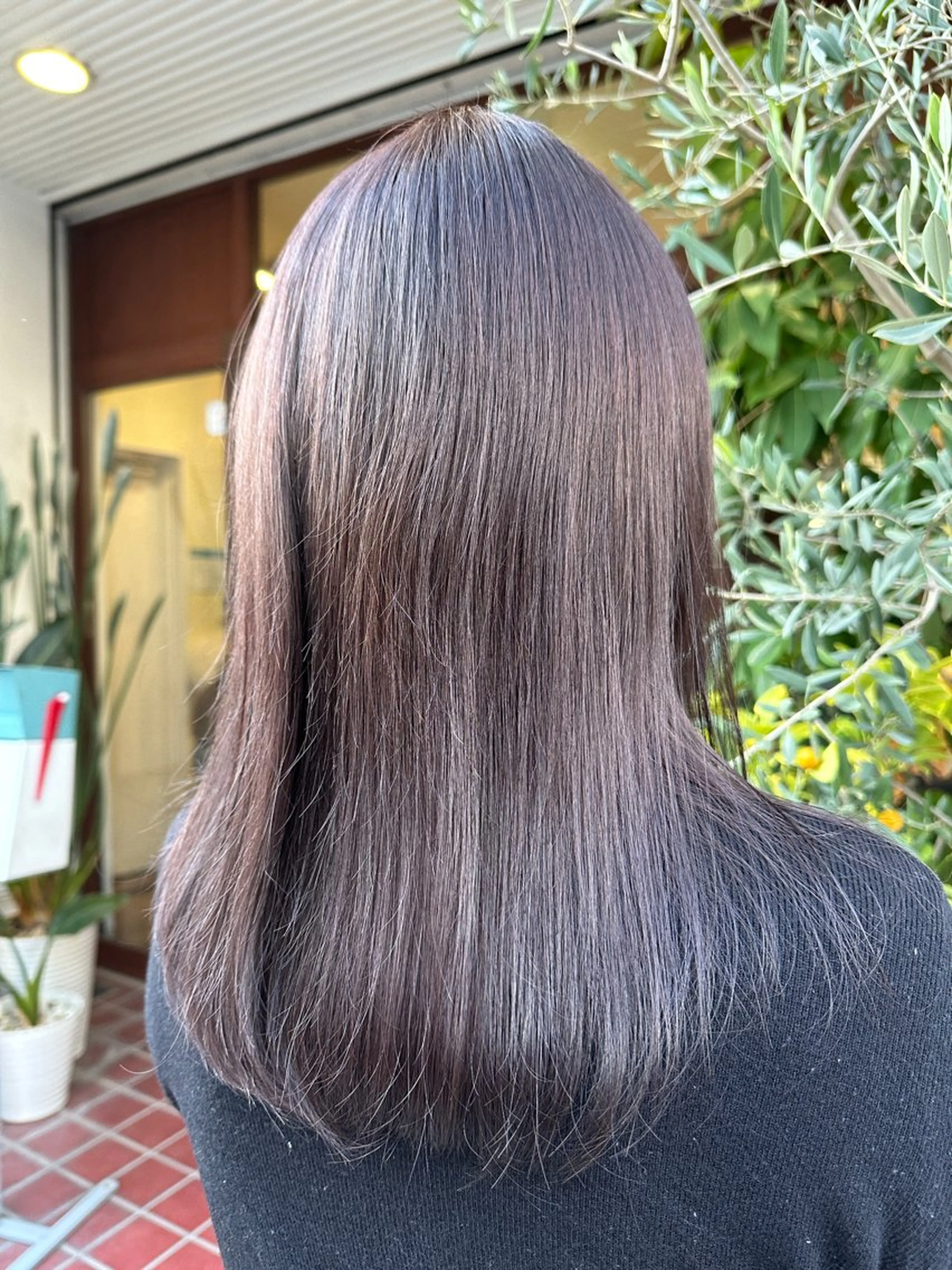 セミロング カラー アッシュ ブリーチ ラベンダーカラー ラベンダーアッシュ オタクアイリスト 🎀🪞山﨑愛菜のマツエク・マツパデザイン