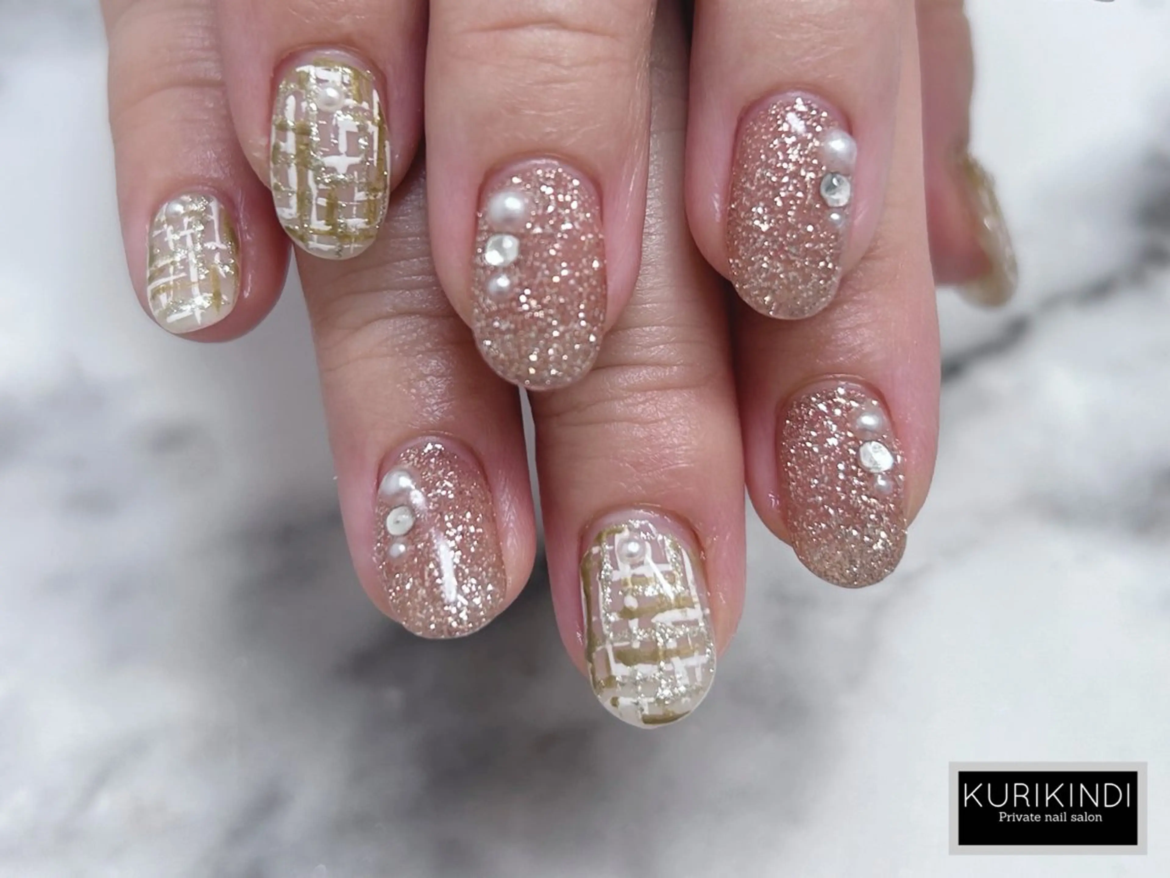 ネイル フラッシュネイル キラキラネイル ツイードネイル ハンドネイル ネイルサロン KURIKINDIのネイルデザイン