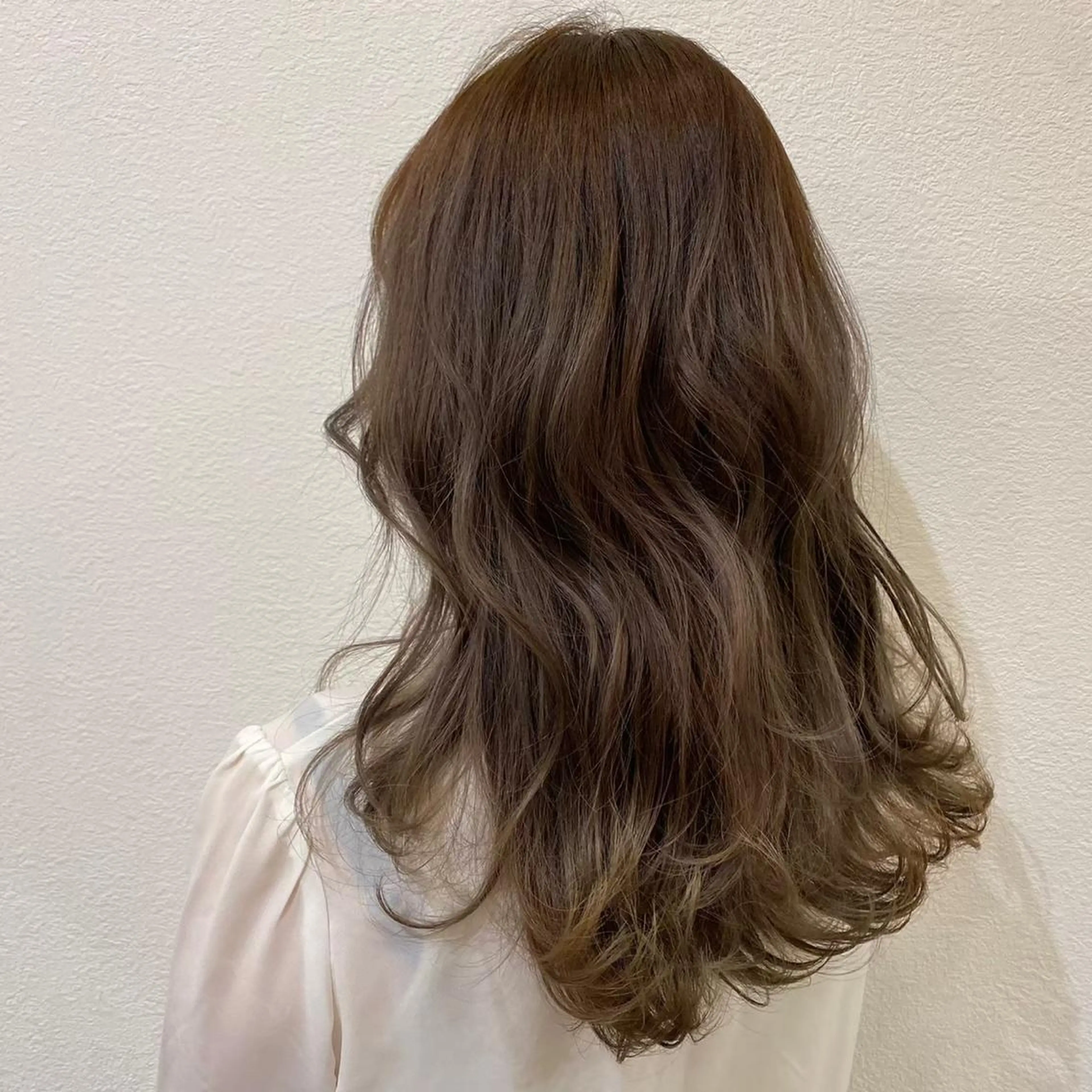 カラー ゆうこ 🩷🩶のヘアスタイル