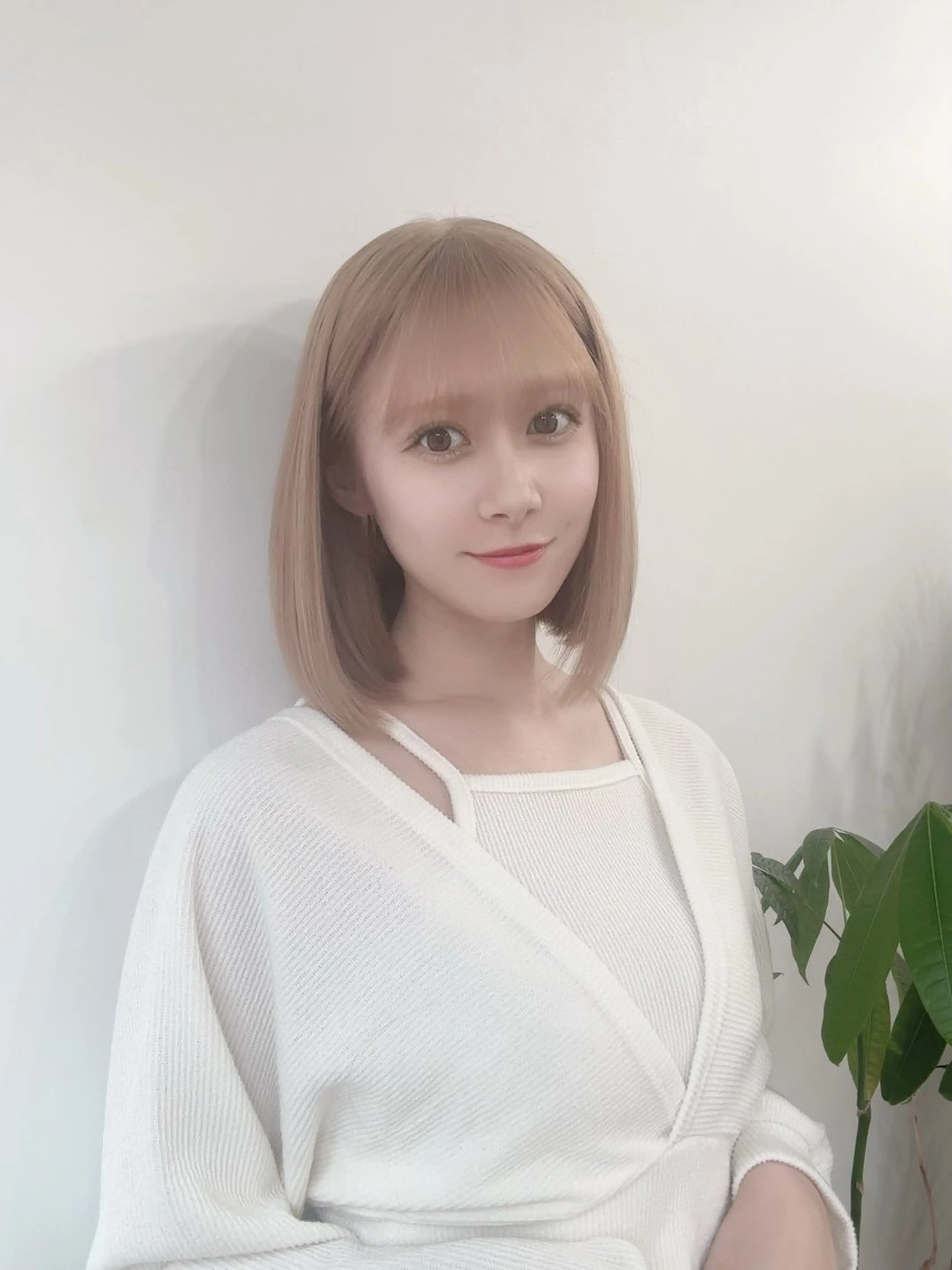 ミディアム カラー 韓国風ヘア 似合わせカット 小顔カット カット ヘアカラー トリートメント 武田涼レイヤーカット 髪質改善×縮毛矯正のヘアスタイル