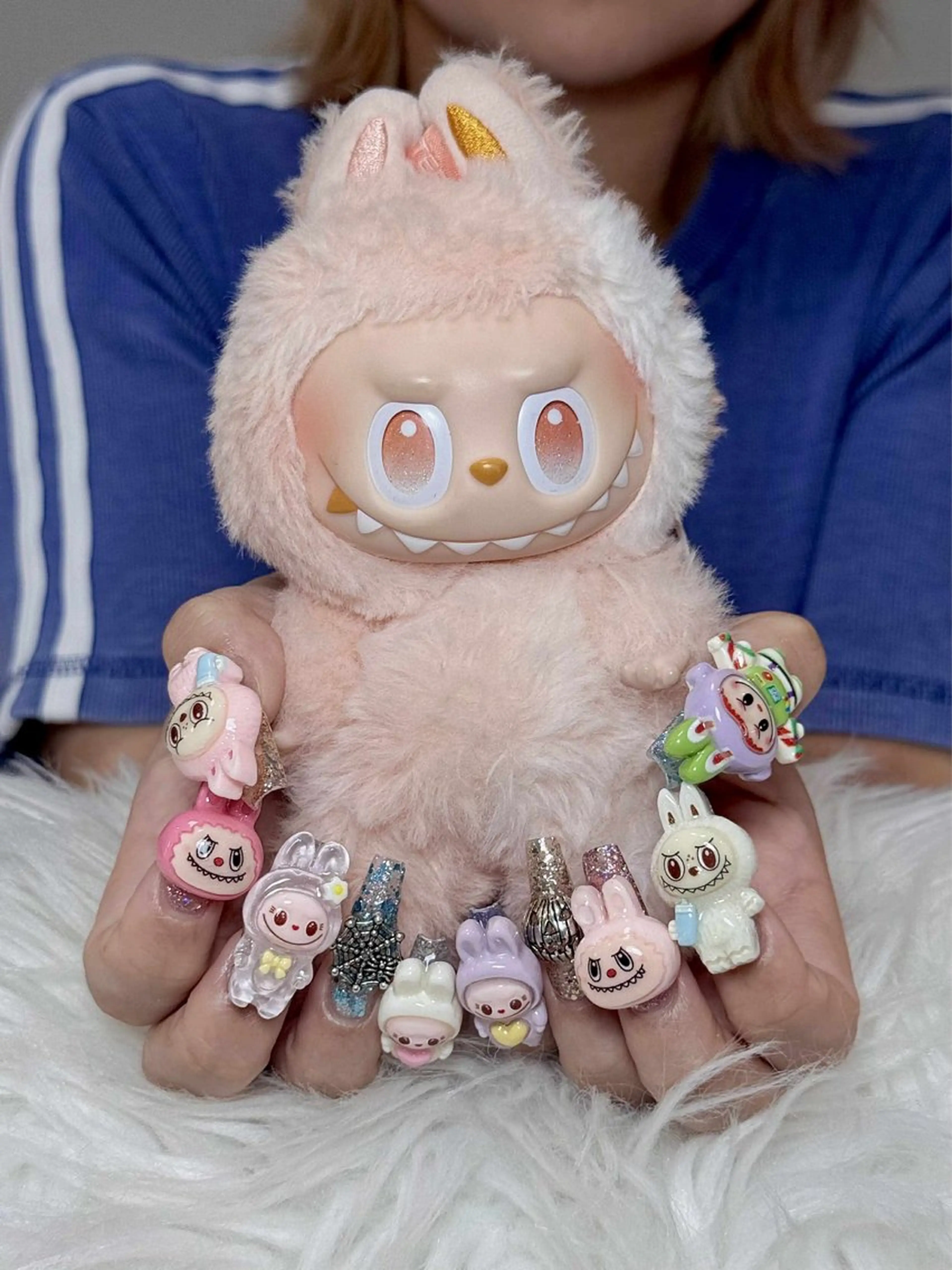 ネイル フレンチネイル ジェルネイル キラキラネイル 韓国ネイル マグネットネイル Julli NailStudioのネイルデザイン