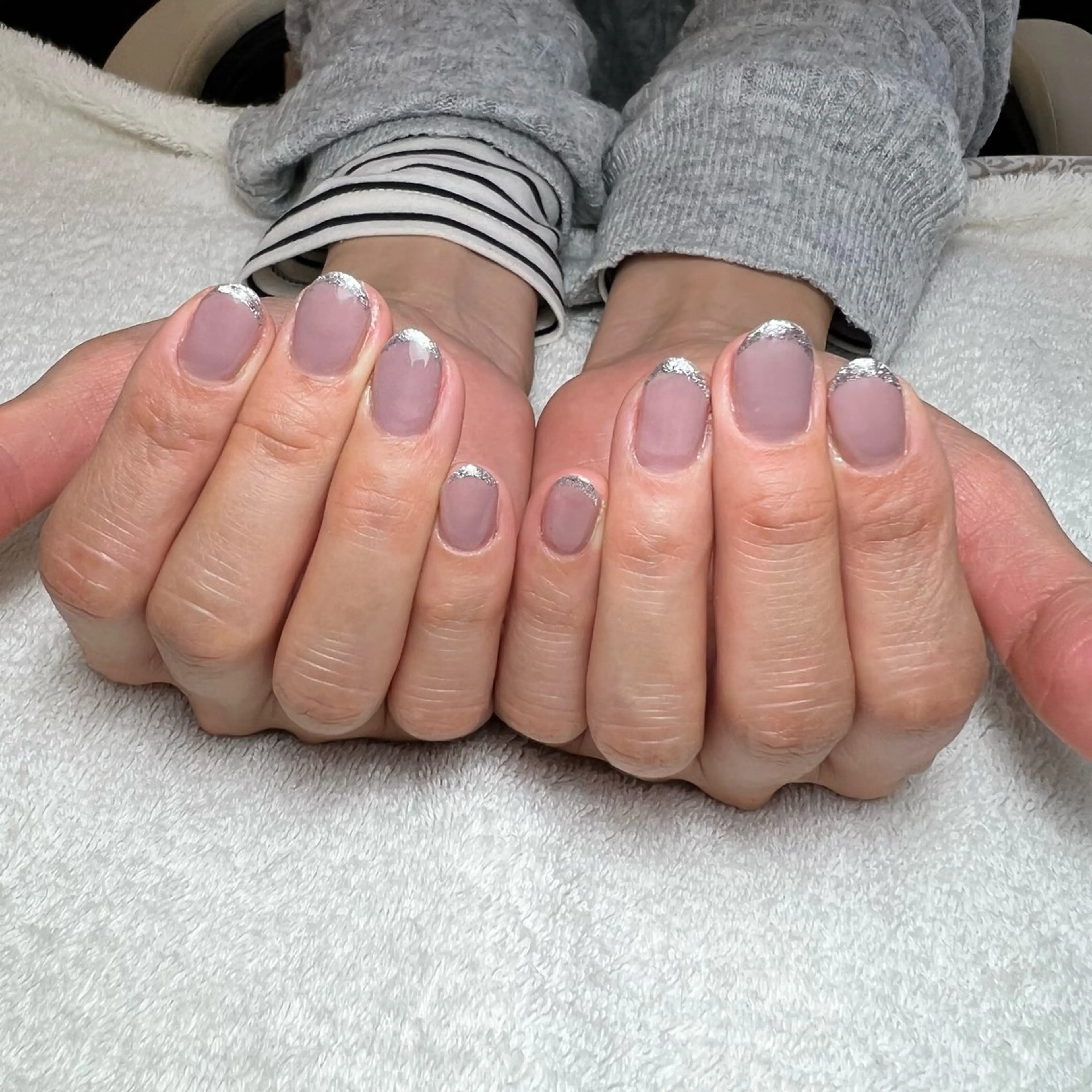 ネイル フレンチネイル ラメ(グリッター) シルバー ハンドネイル COCO+所属・COCO +のエステ・リラクイメージ