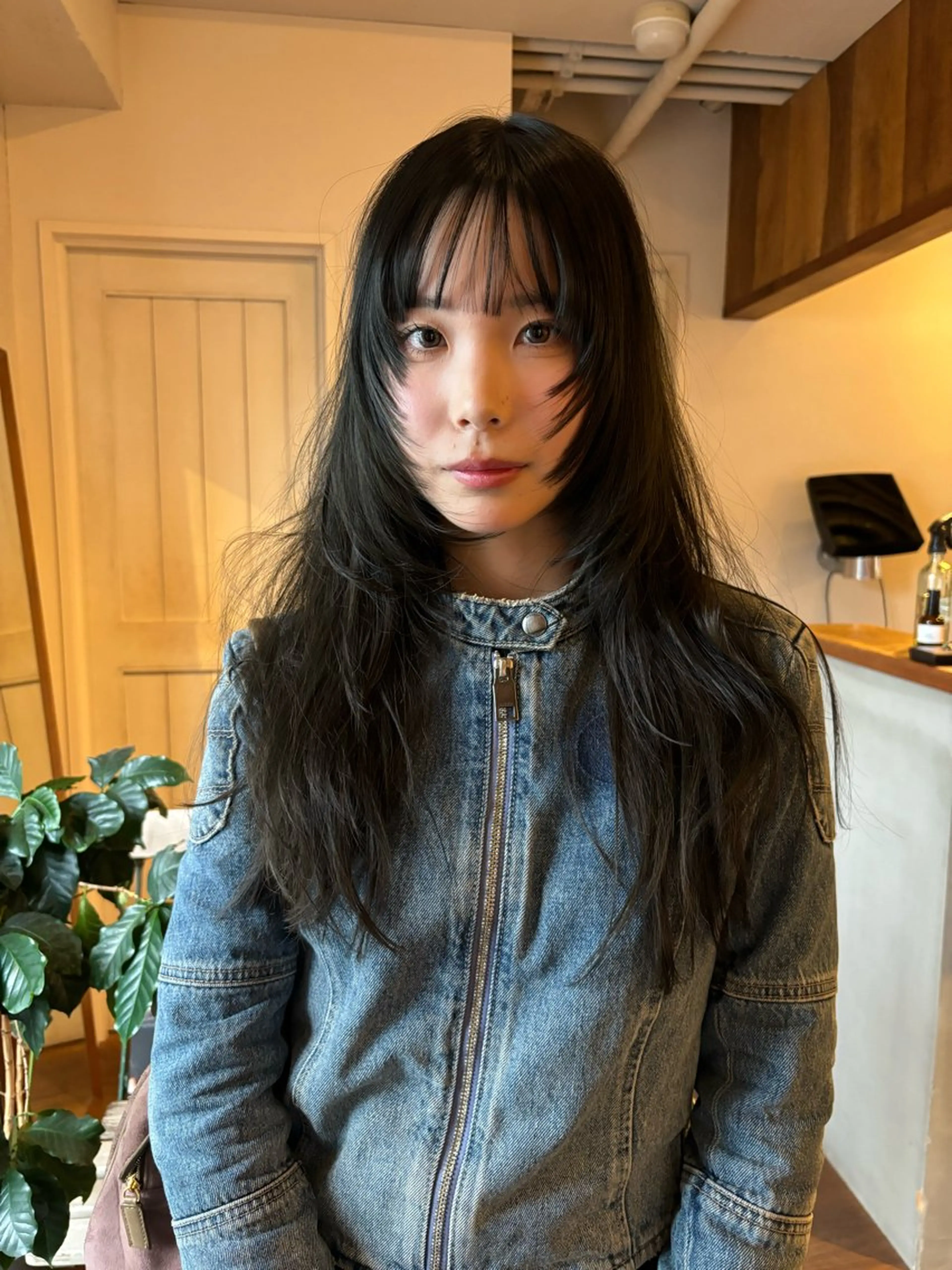 ロング カラー レイヤーカット カット ヘアカラー ファッションに 溶け込むstyleのヘアスタイル