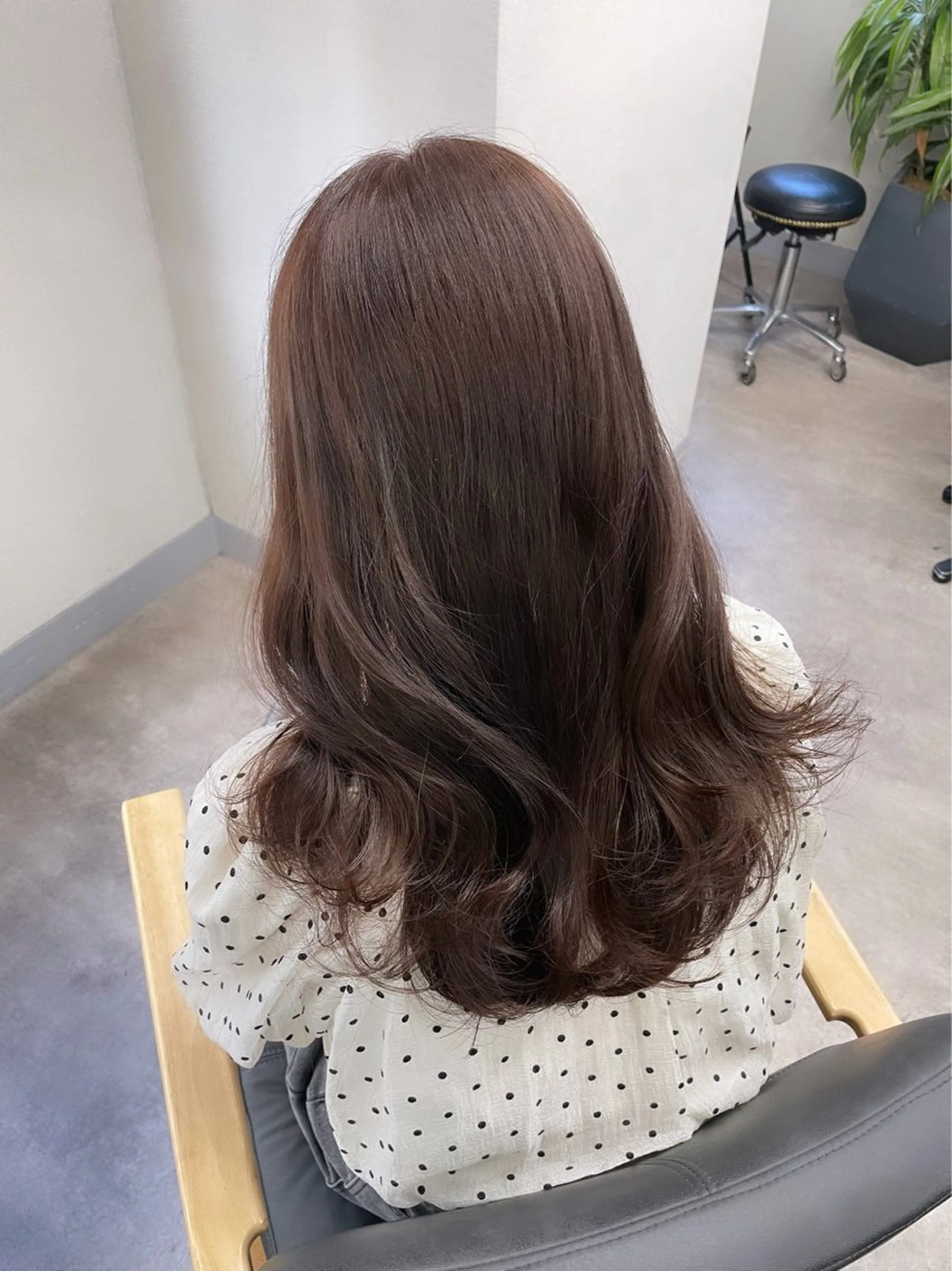 ロング カラー ブラウンカラー ショコラブラウン ヘアカラー トリートメント ヘッドスパ ヘアセット Qin shaire salon 原宿店所属・レイヤーカット 韓国ヘアayameのヘアスタイル