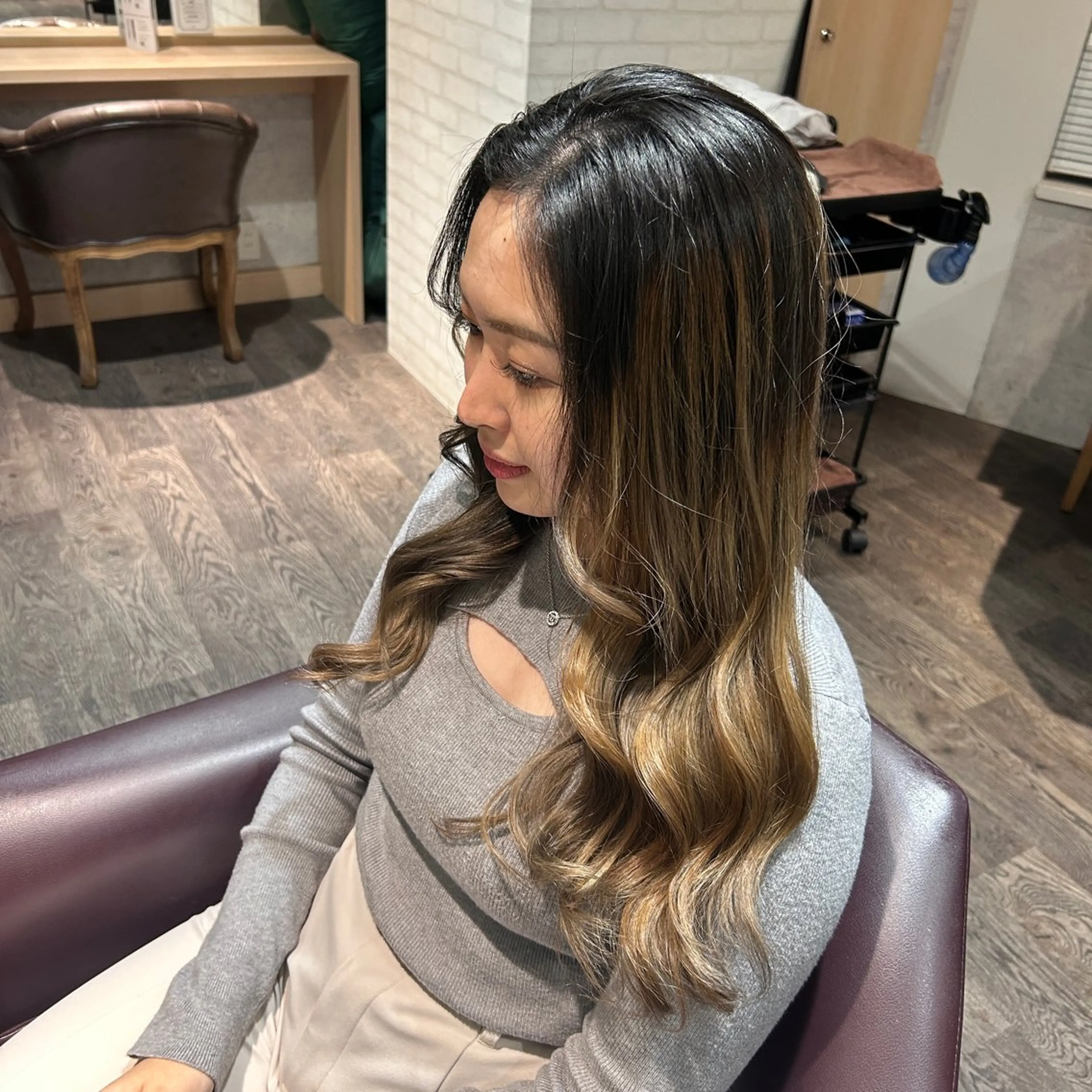 セミロング カラー バレイヤージュ ブリーチ レイヤーカット ブリーチ/アレンジ/ 19歳/新宿/アリルのヘアスタイル