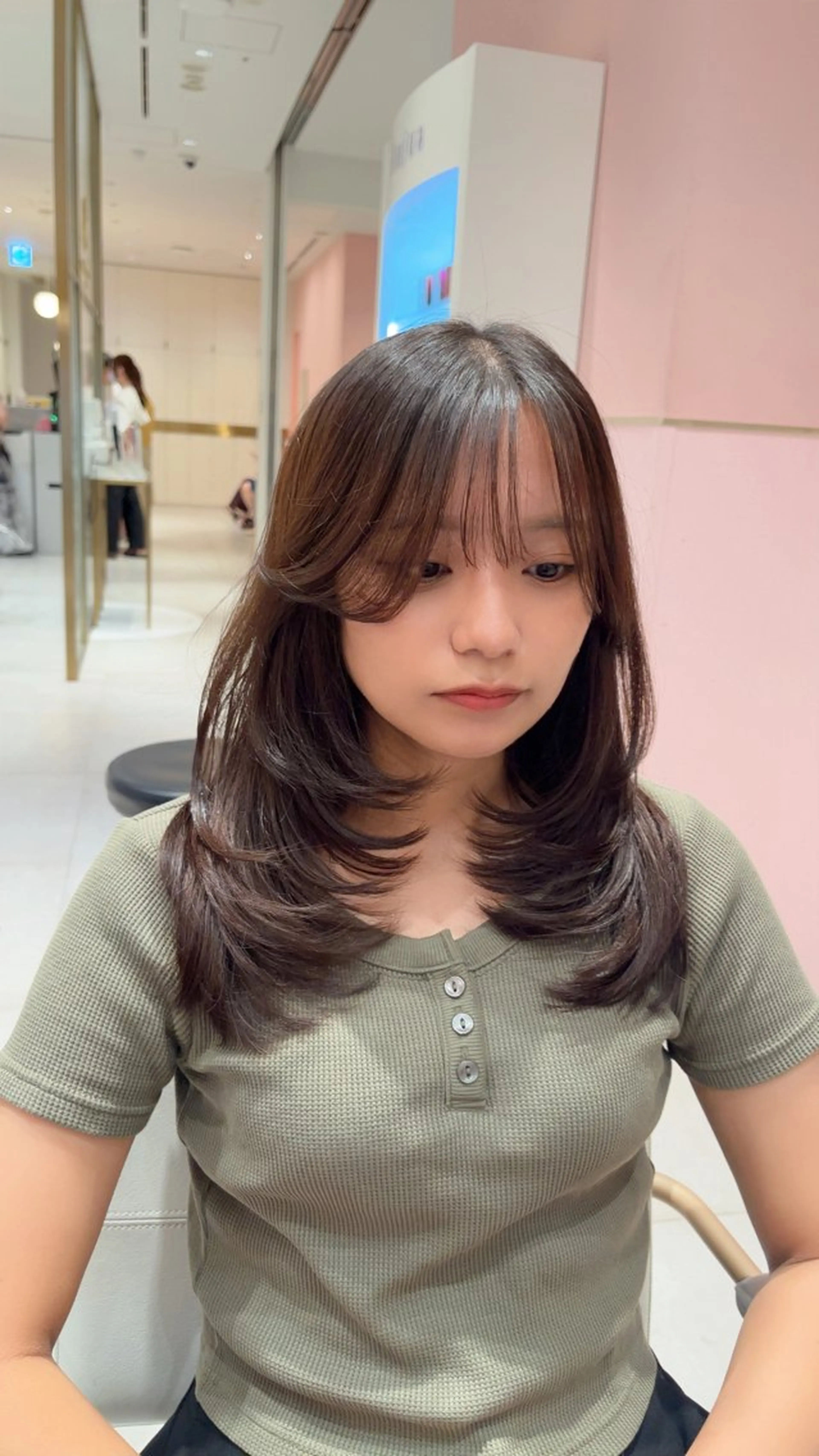 セミロング カット トリートメント 赤羽今日子/レイヤー /盛れる顔まわりのヘアスタイル