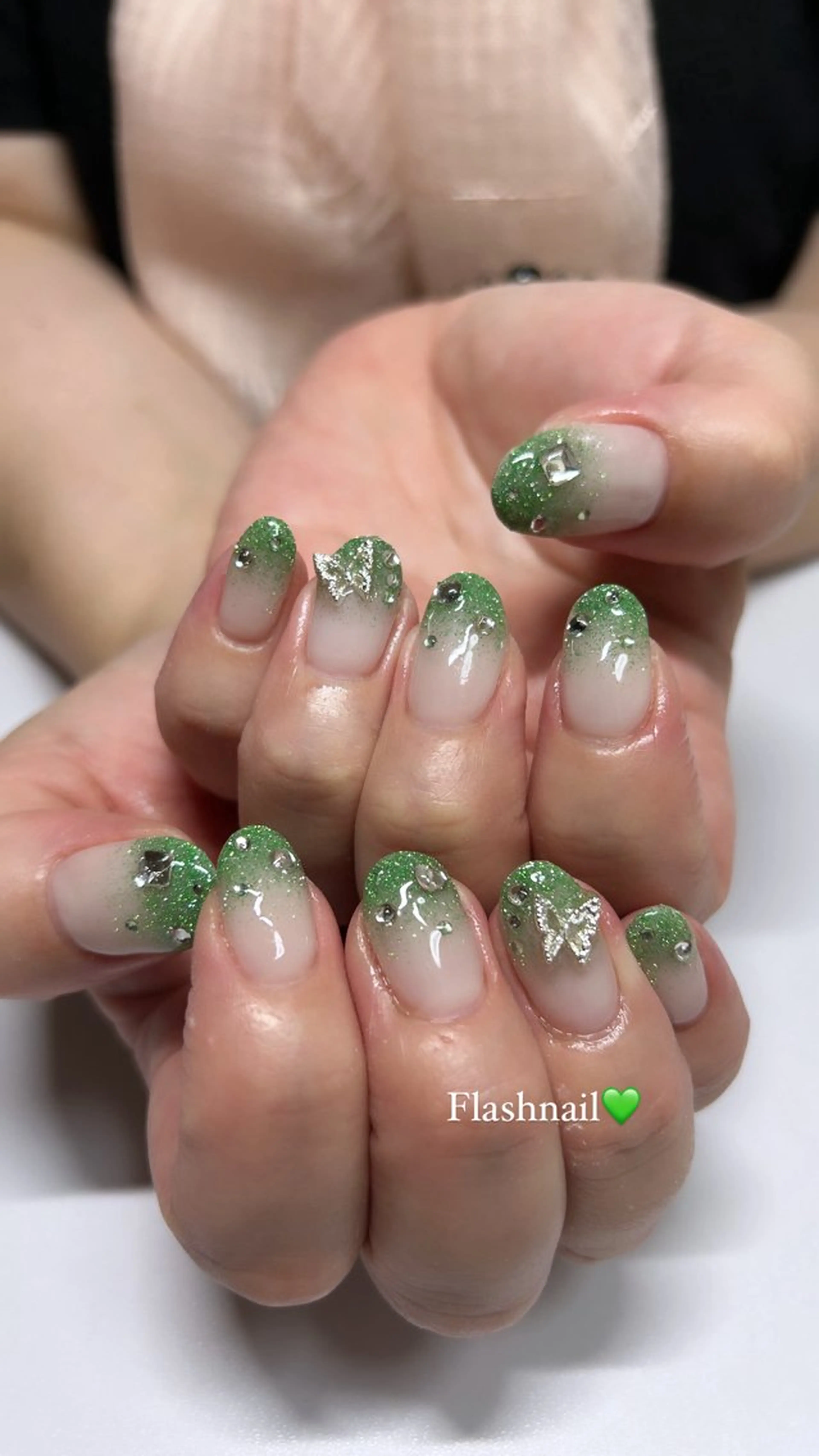 ネイル フラッシュネイル グラデーション ハンドネイル fleur フルールのネイルデザイン